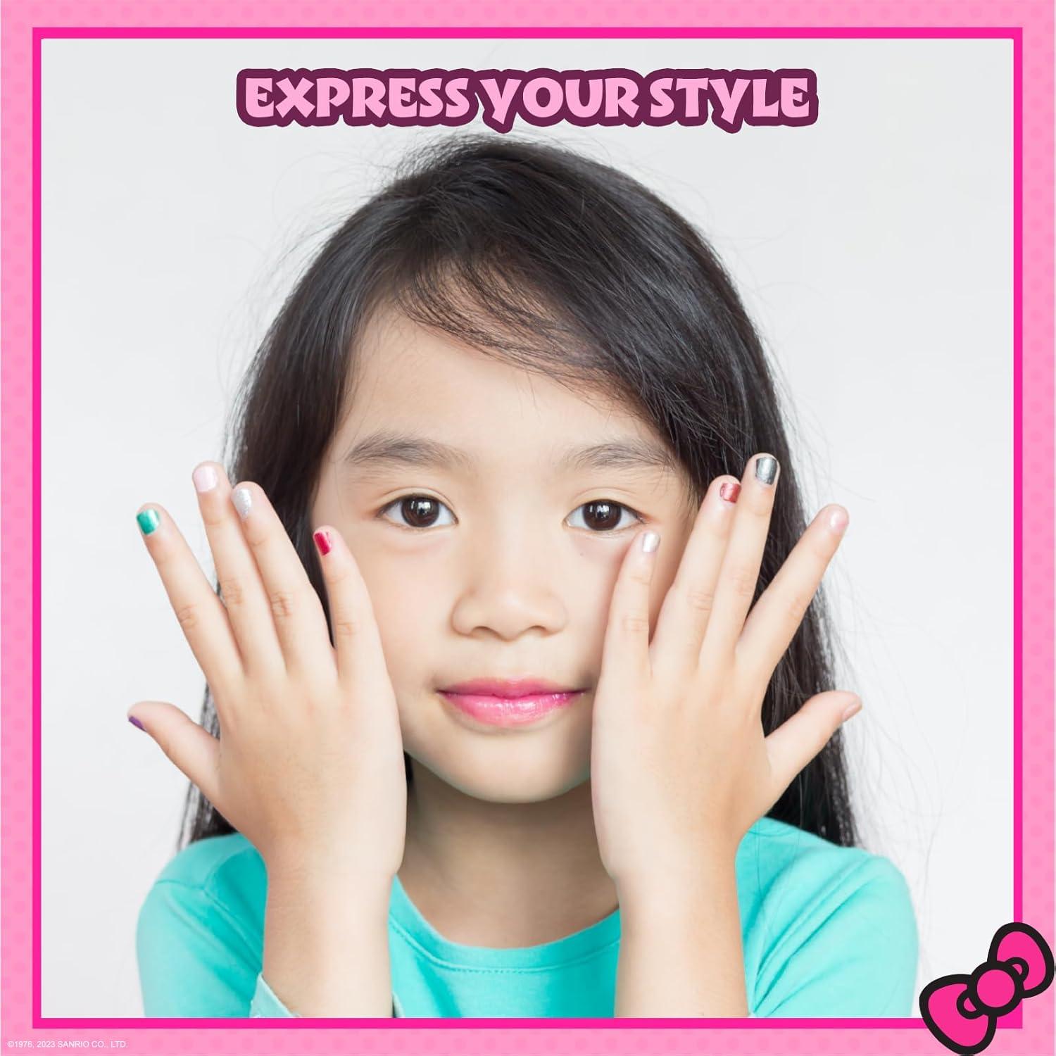 Set de Esmalte de Uñas a Base de Agua Hello Kitty - 12 Colores