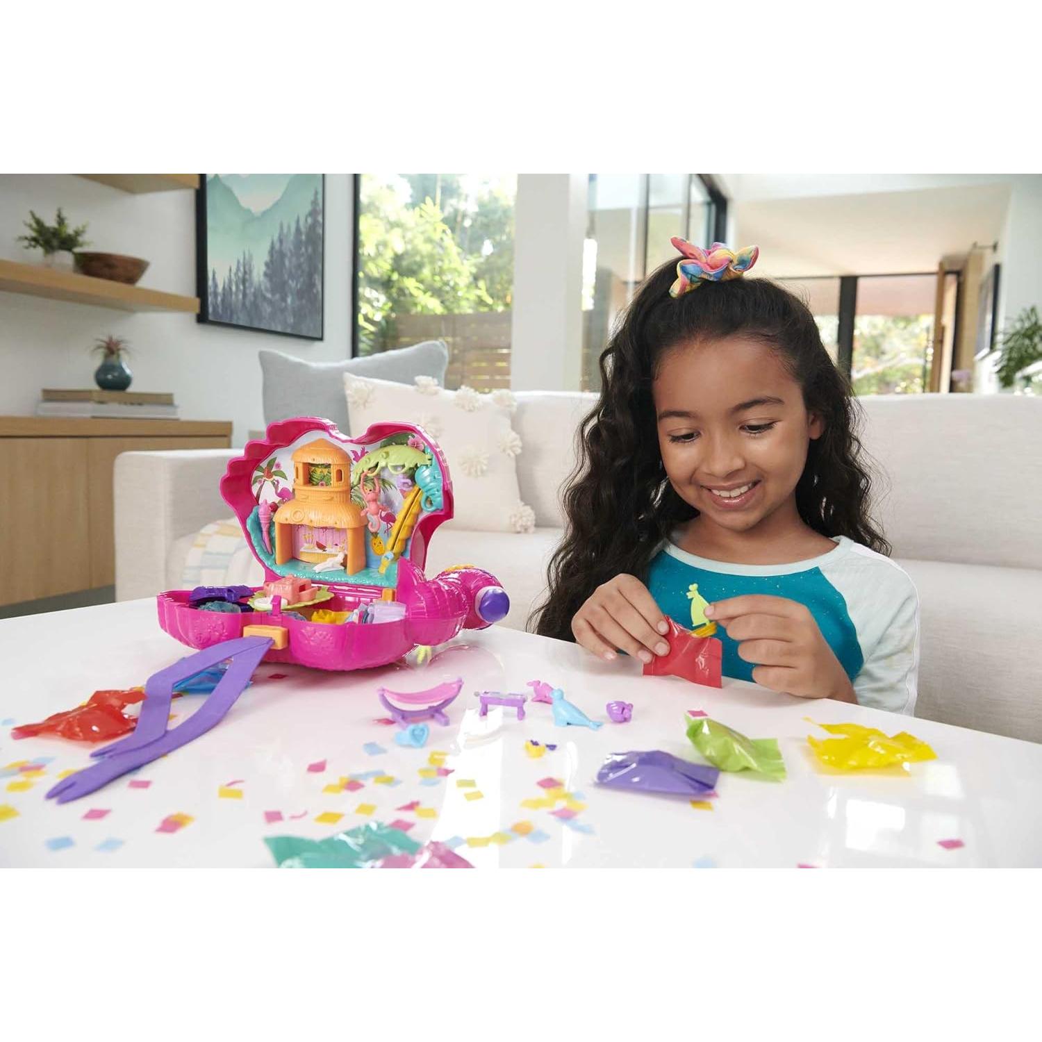 Set de Juego Polly Pocket Fiesta de Flamencos con 2 Muñecas y 26 Accesorios