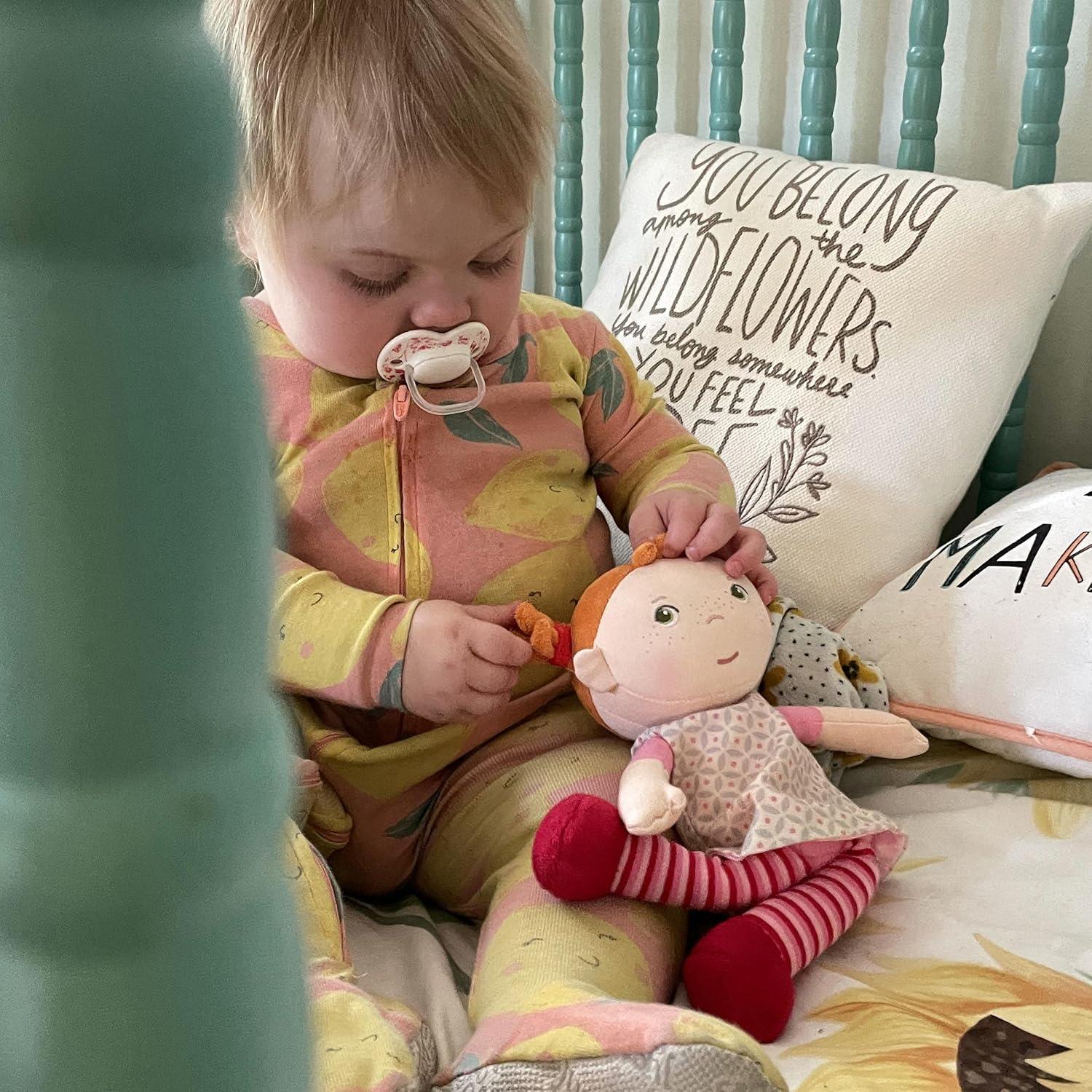 Muñeca Suave HABA Roya 25.4 cm Lavable para Bebés 2 Años