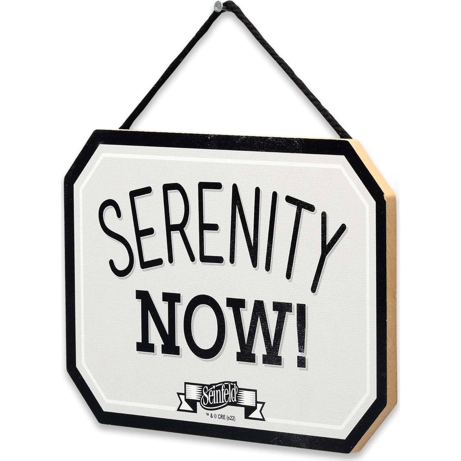 Cartel Colgante Decorativo Seinfeld Serenidad Ahora - Madera