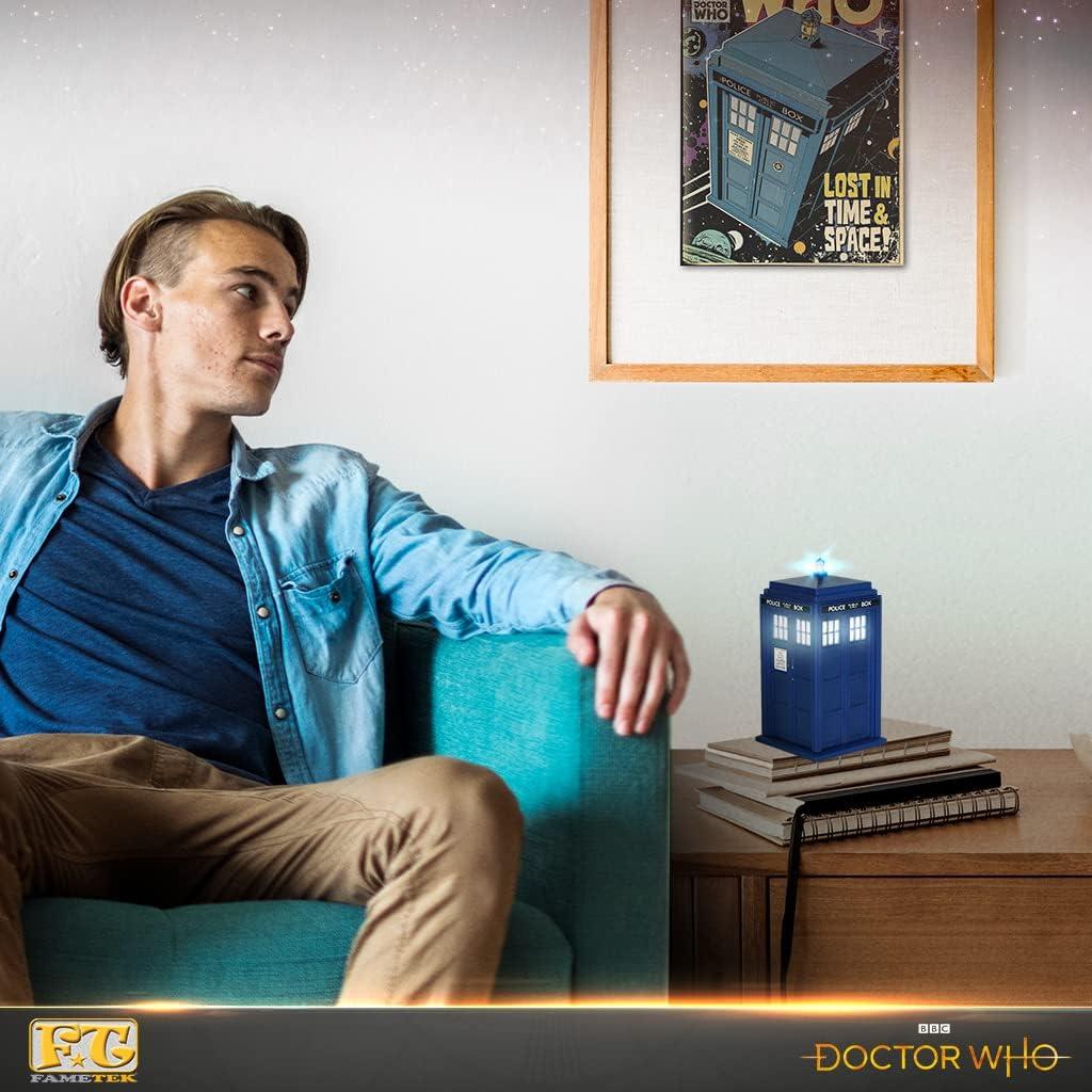Altavoz Bluetooth FAMETEK TARDIS 15.24 cm con Sonido de Doctor Who