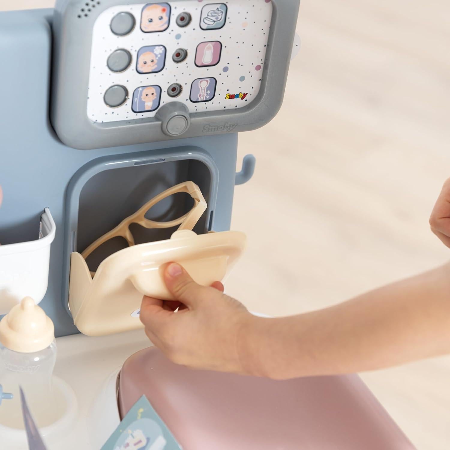 Centro de Cuidado Infantil Smoby - Juego de Doctor 24 Piezas