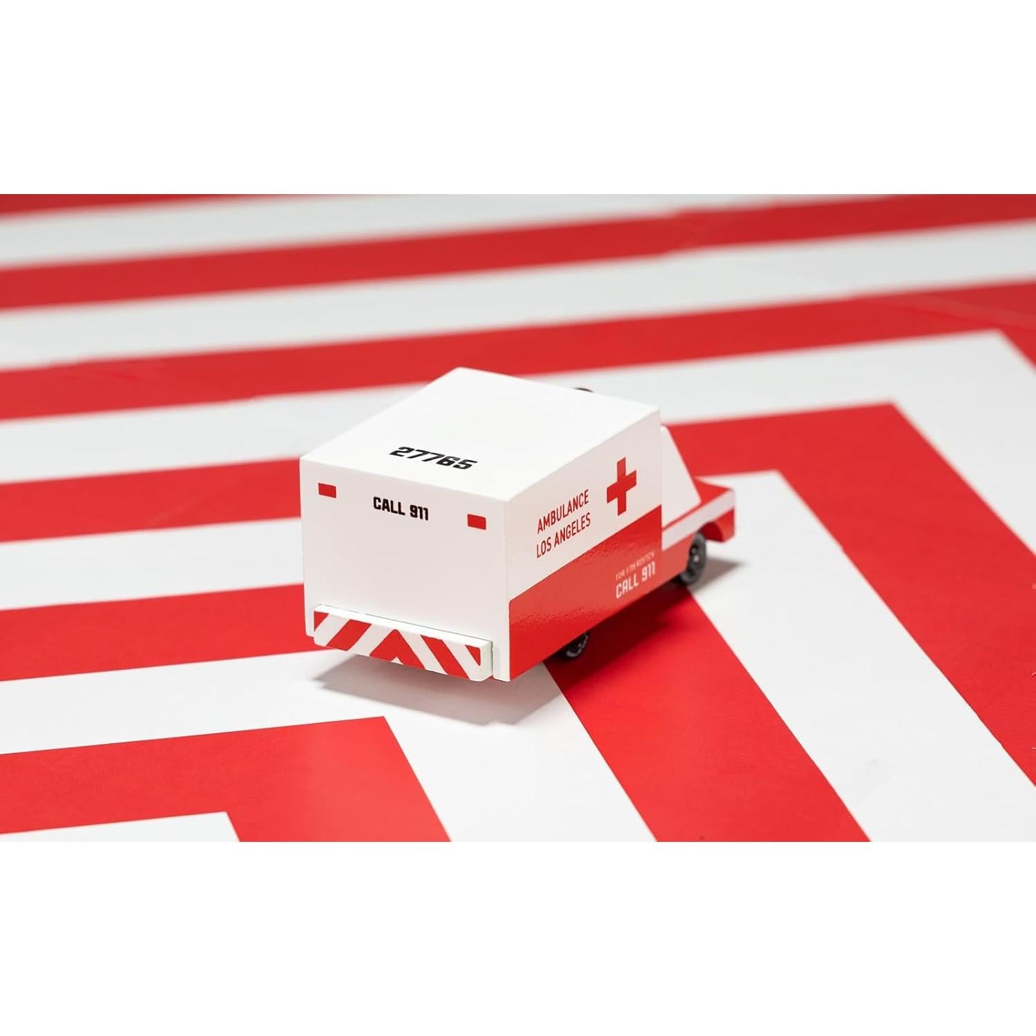 CANDYCAR Furgoneta Ambulancia de Madera Hecho a Mano 9.4x4.1cm