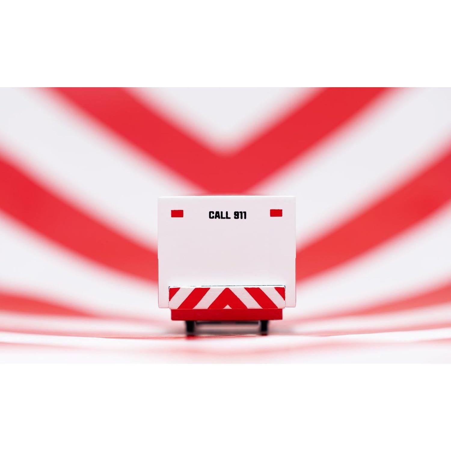 CANDYCAR Furgoneta Ambulancia de Madera Hecho a Mano 9.4x4.1cm