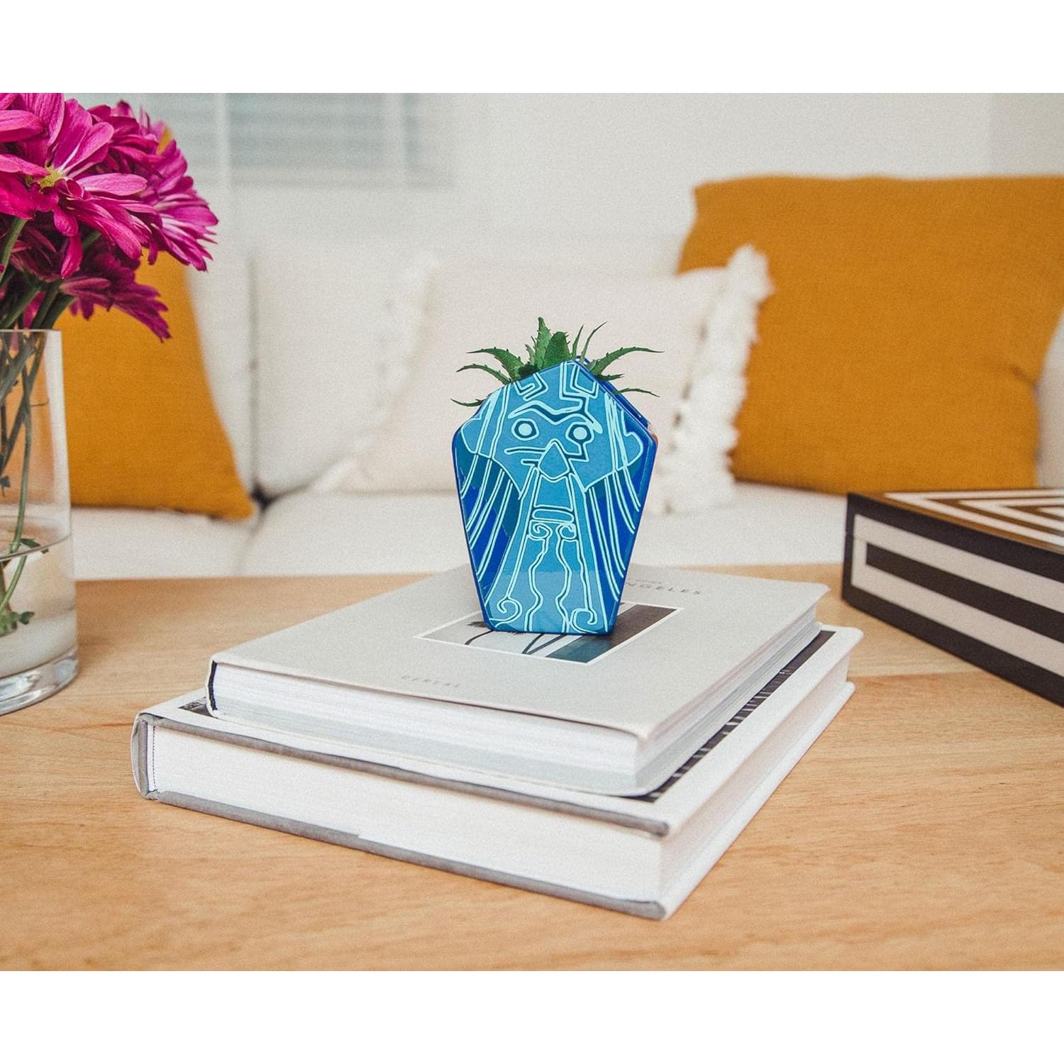 Maceta Mini Cerámica Silver Buffalo Atlantis 10.16 cm con Suculenta