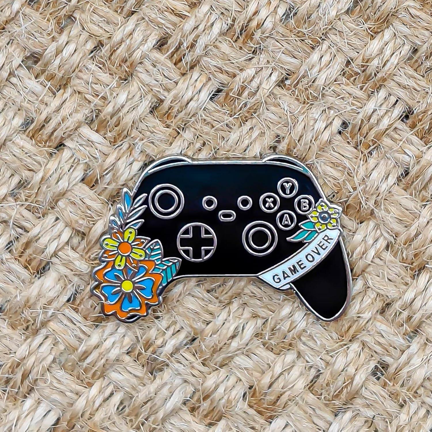 Pin de Esmalte Game Over SKYFENGCN - 3.30 cm - Calidad Premium