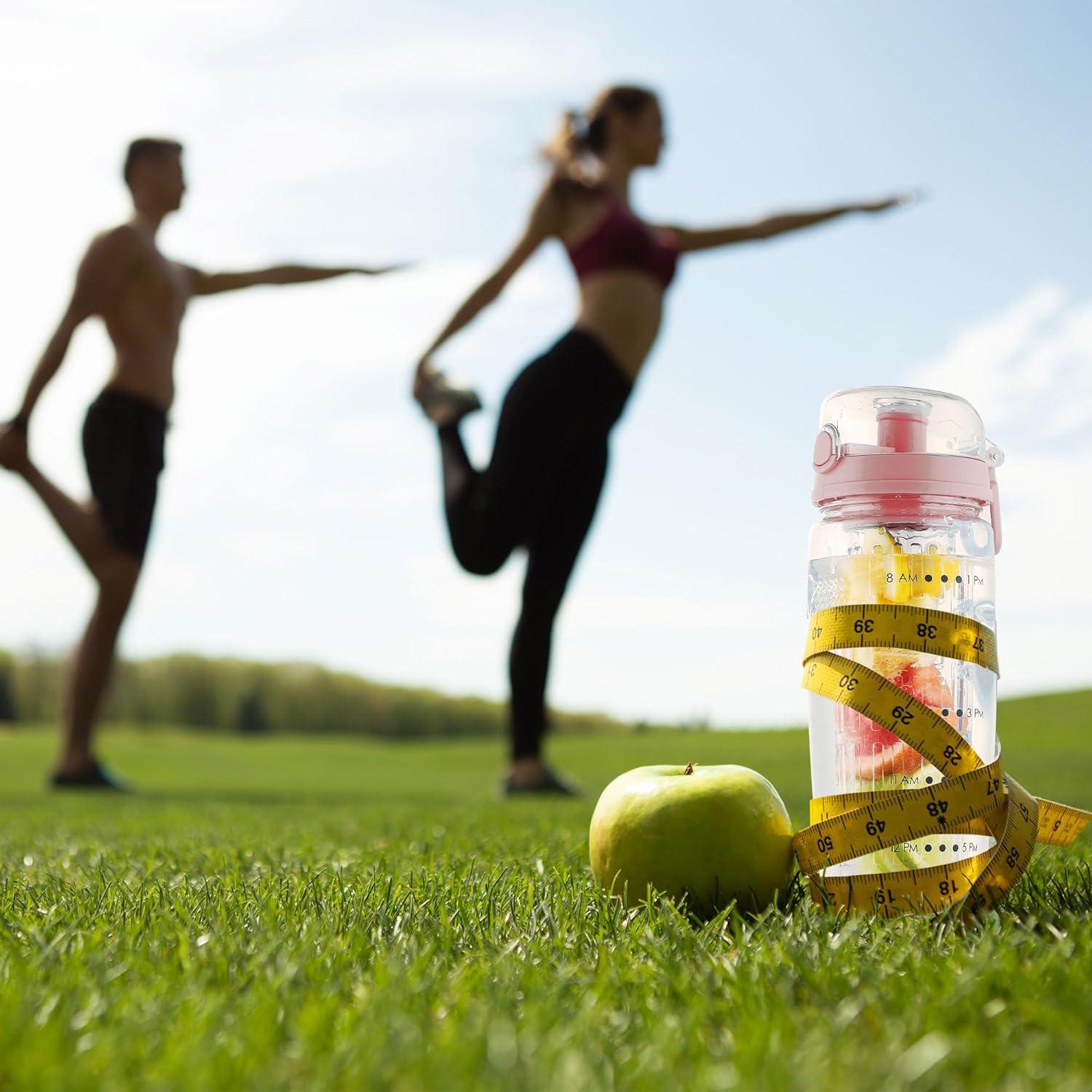 Botella de Agua Infusora Zulay 0.95L Rosa Aislada