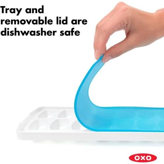 Bandeja de Hielo OXO Good Grips con Tapa de Silicona