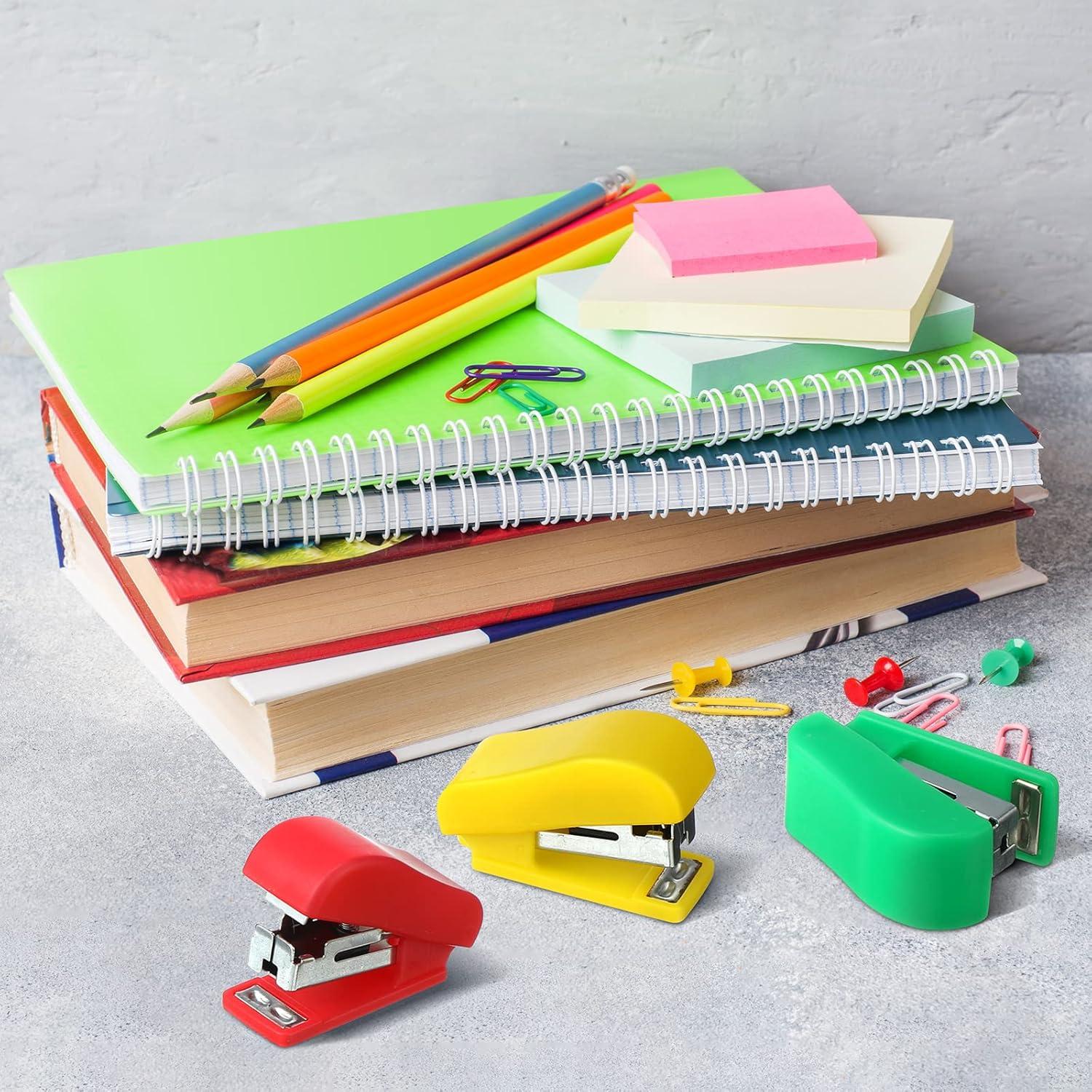 Grapadora Mini Fainne Portátil Multicolor 24 Pcs 4 Colores