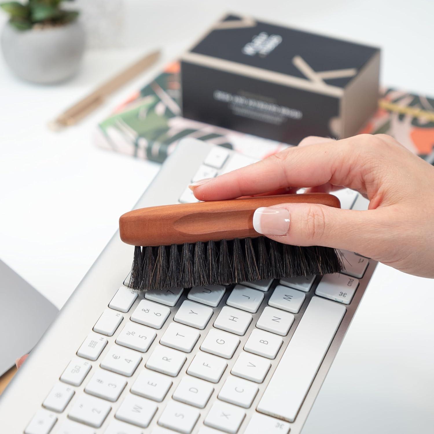 Cepillo Limpiador KLAIRHAUS de Pelo de Caballo - 11 cm