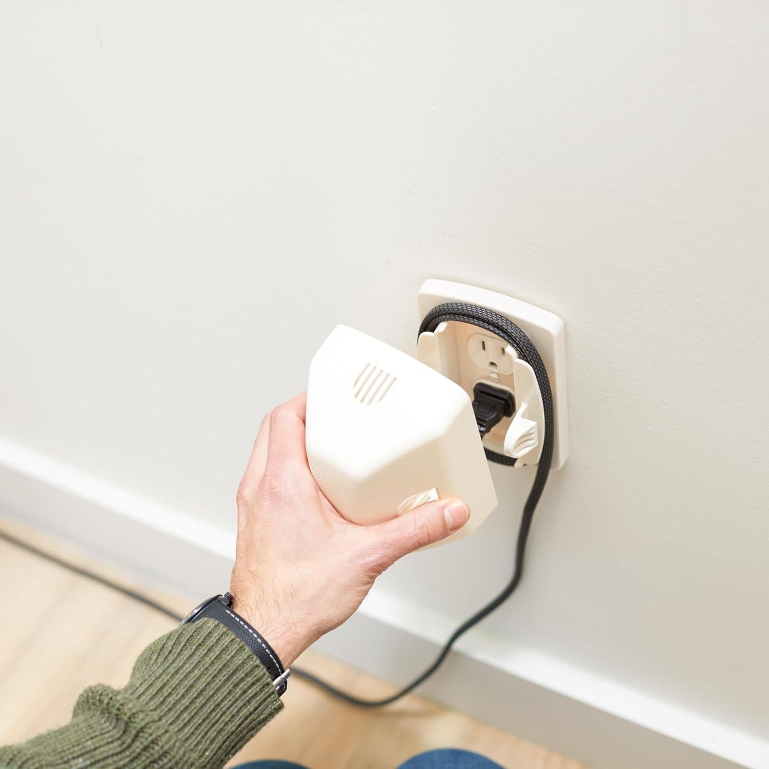 Cubierta de Enchufe Safety 1st con Acortador de Cable Infantil