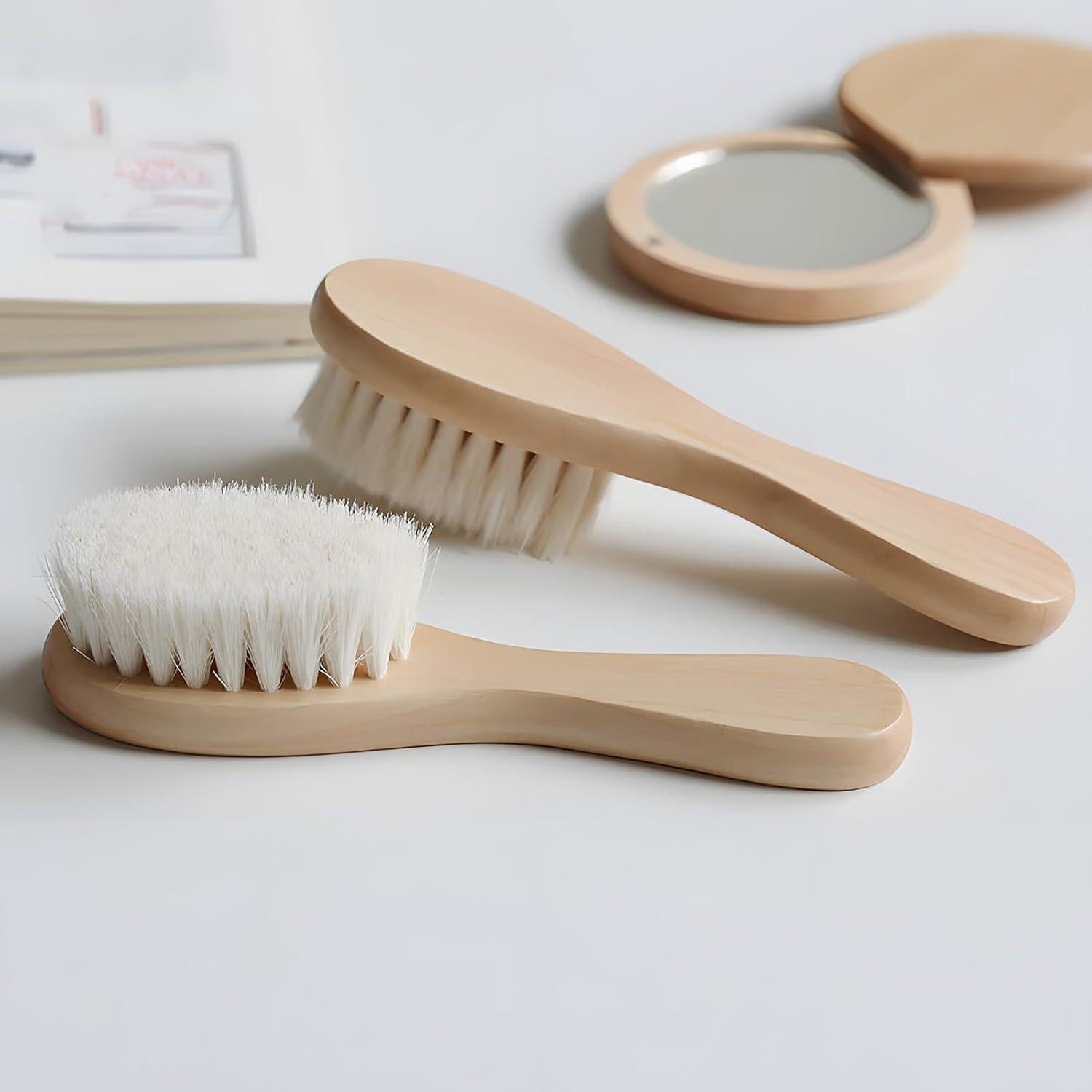 Paquete de 2 Cepillos para Bebé Kootinn con Mango de Madera