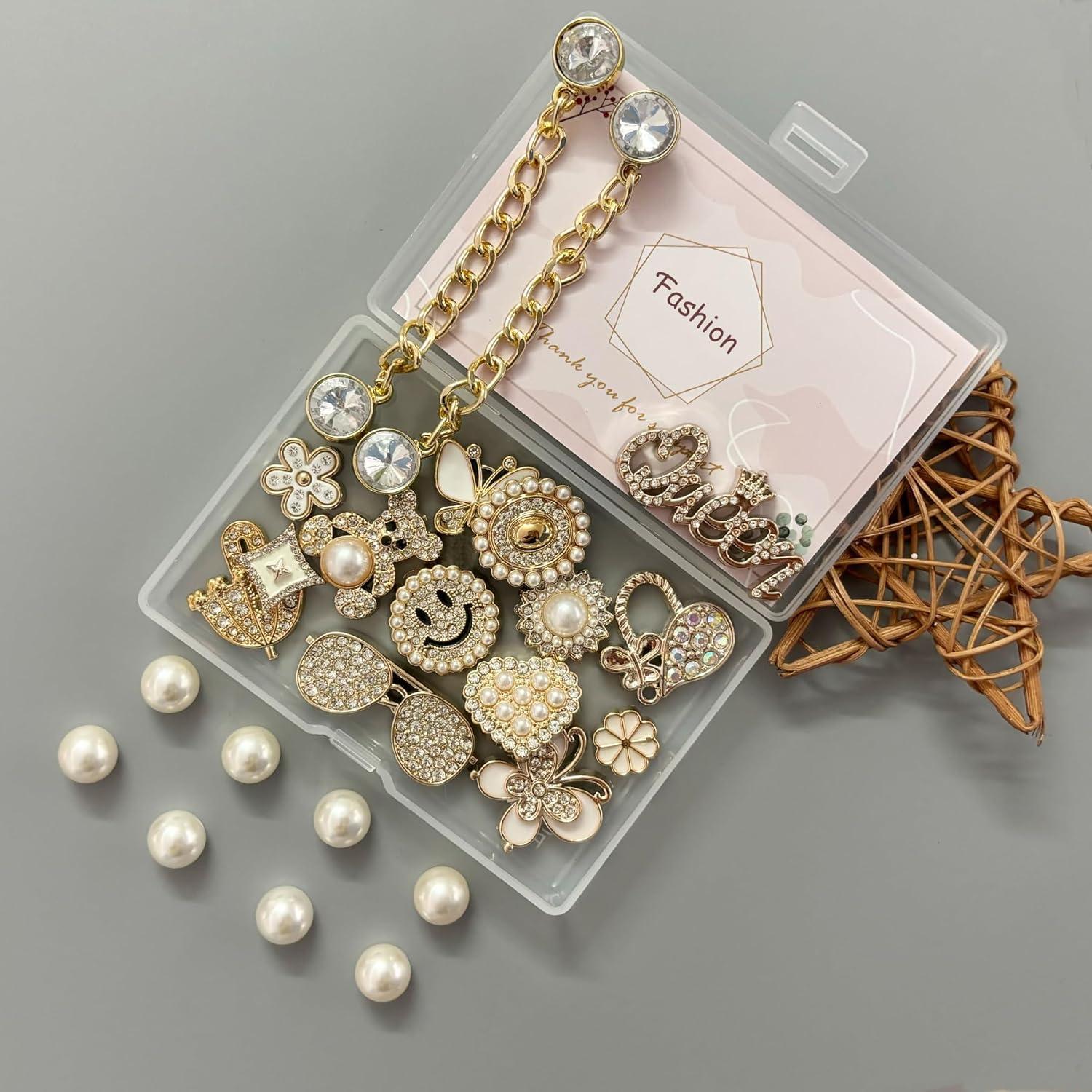 Juego de Encantos para Zapatos Brillantes Dorados - 24 Accesorios