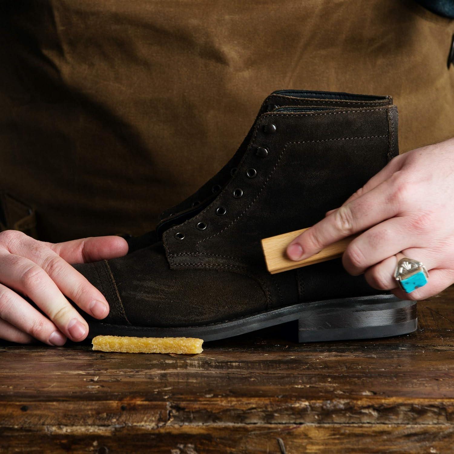 Kit de Cepillo y Borrador de Ante Cobbler's Choice 0.45 kg