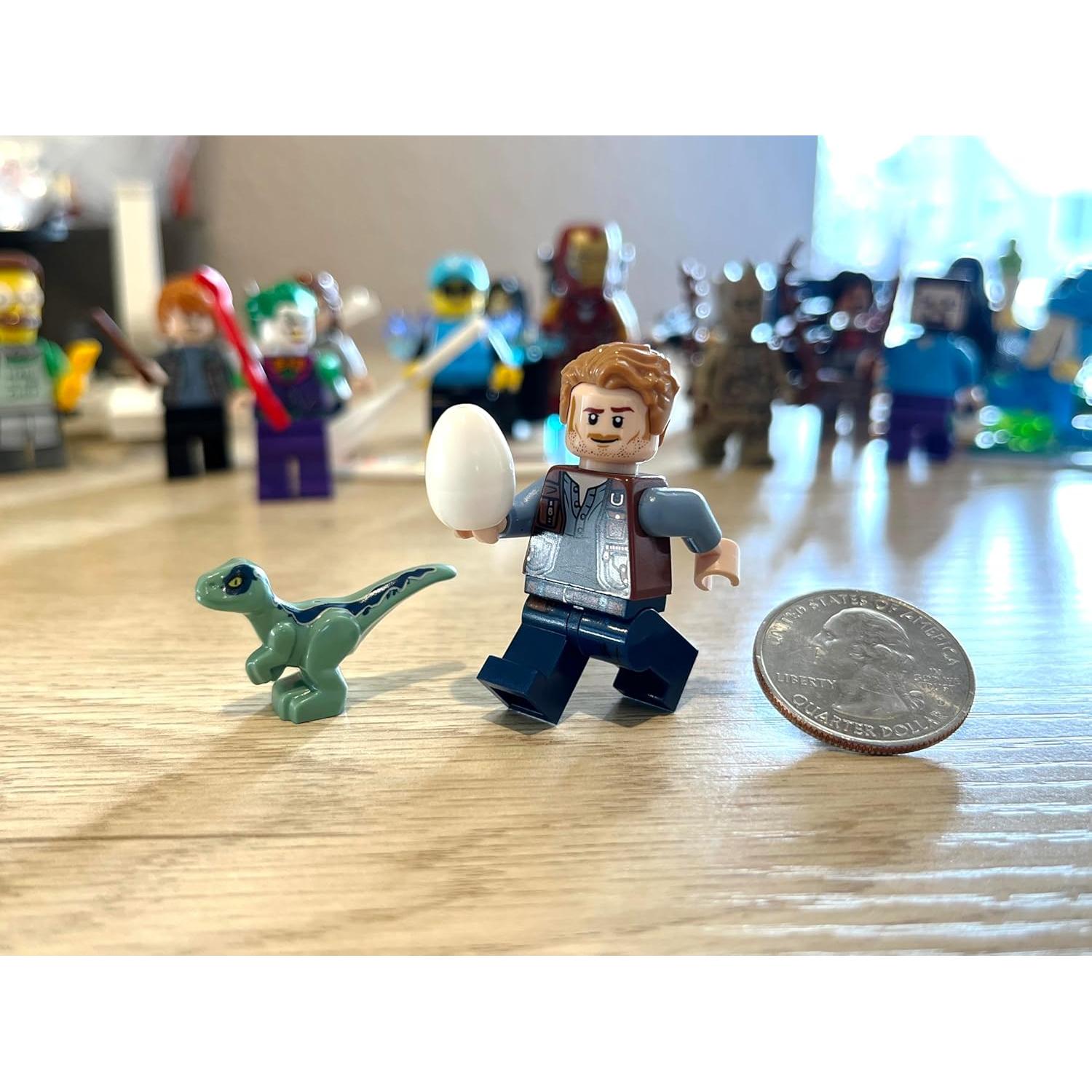 LEGO Mundo Jurásico Dominio - Minifigura Owen Grady y Raptor