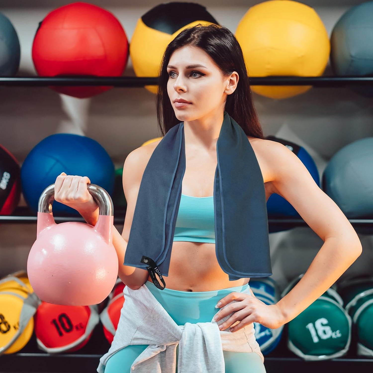 Toalla Deportiva BOGI Microfibra 101.6x50.8cm Azul Marino