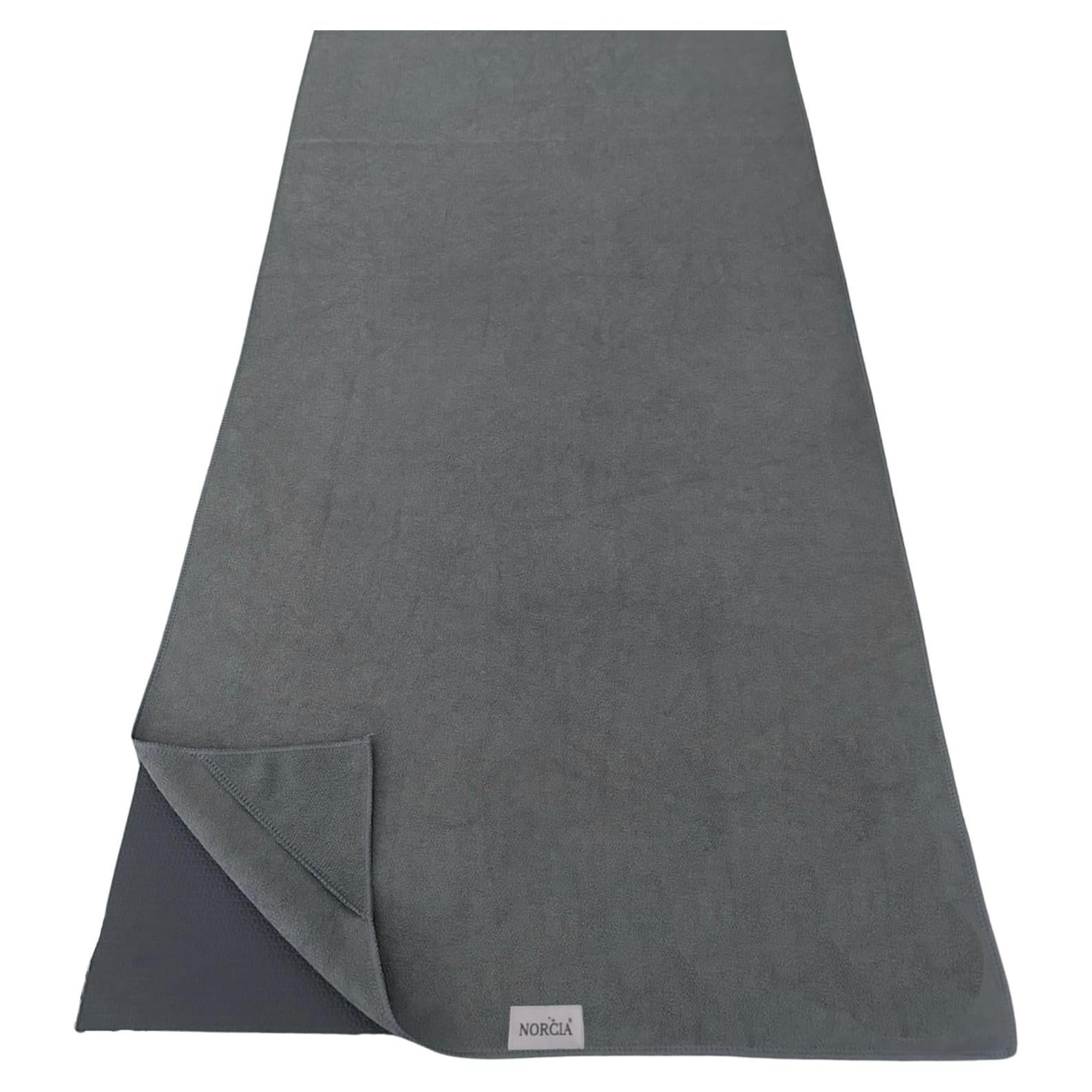 Toalla de Yoga Antideslizante NORCIA 185x63.5cm Microfibra Gris