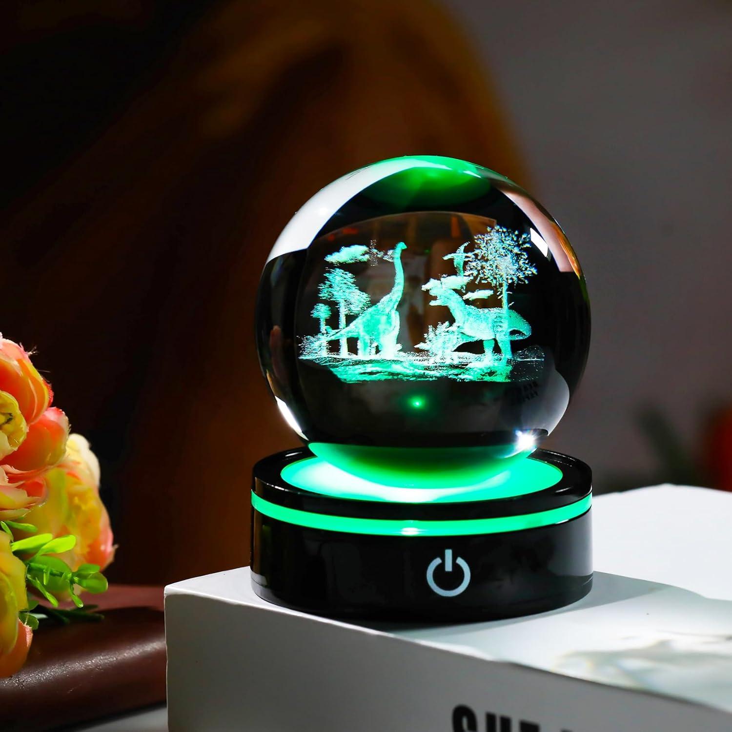 YWHL Bola de Cristal 3D de Dinosaurio con Base LED 8cm