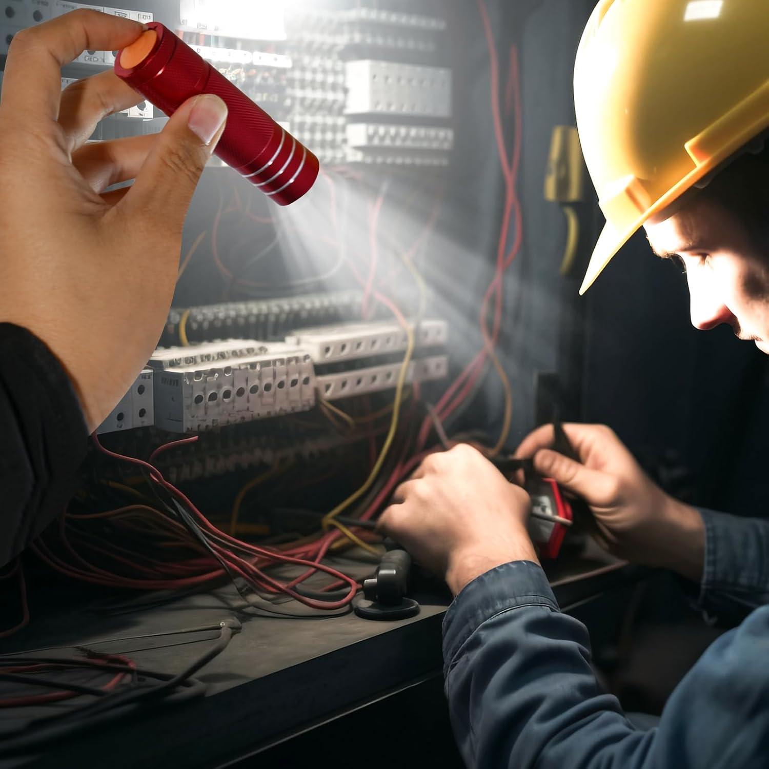 Paquete de 30 Linternas LED YIKOSAM 1W con Botón Fluorescente