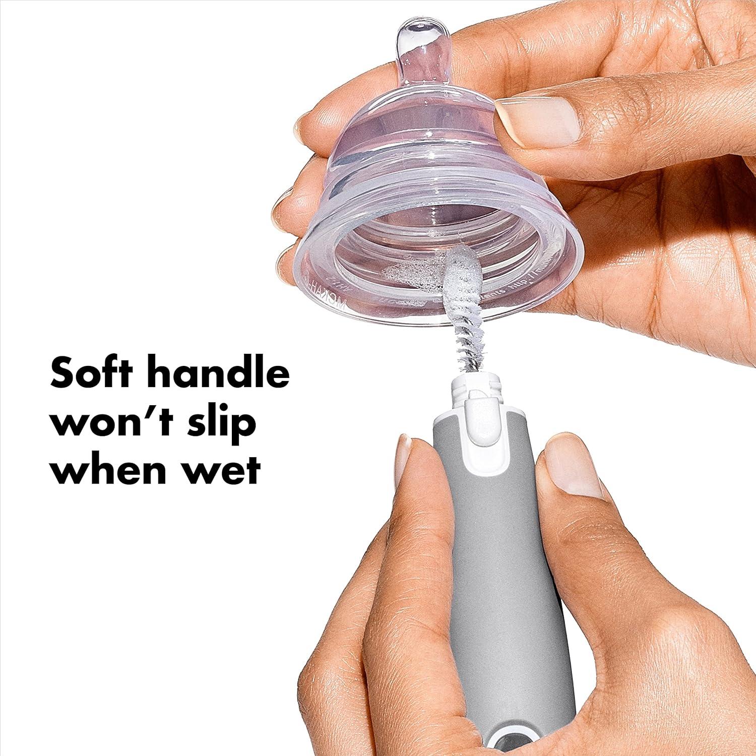 Cepillo para Botellas OXO Tot con Limpiador de Tetinas Gris