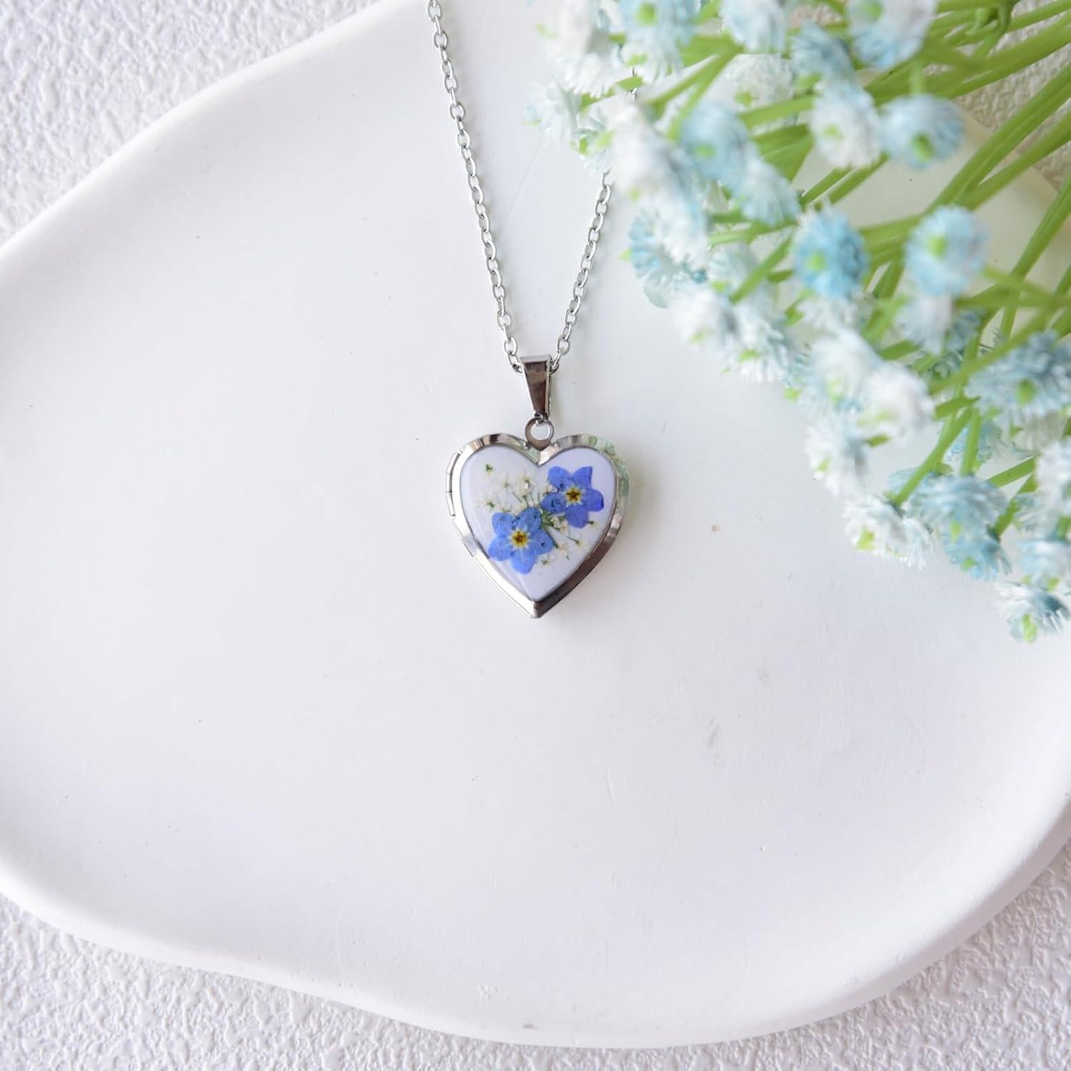 Collar Medallón Corazón Plata con Flores Prensadas - Regalo Ideal