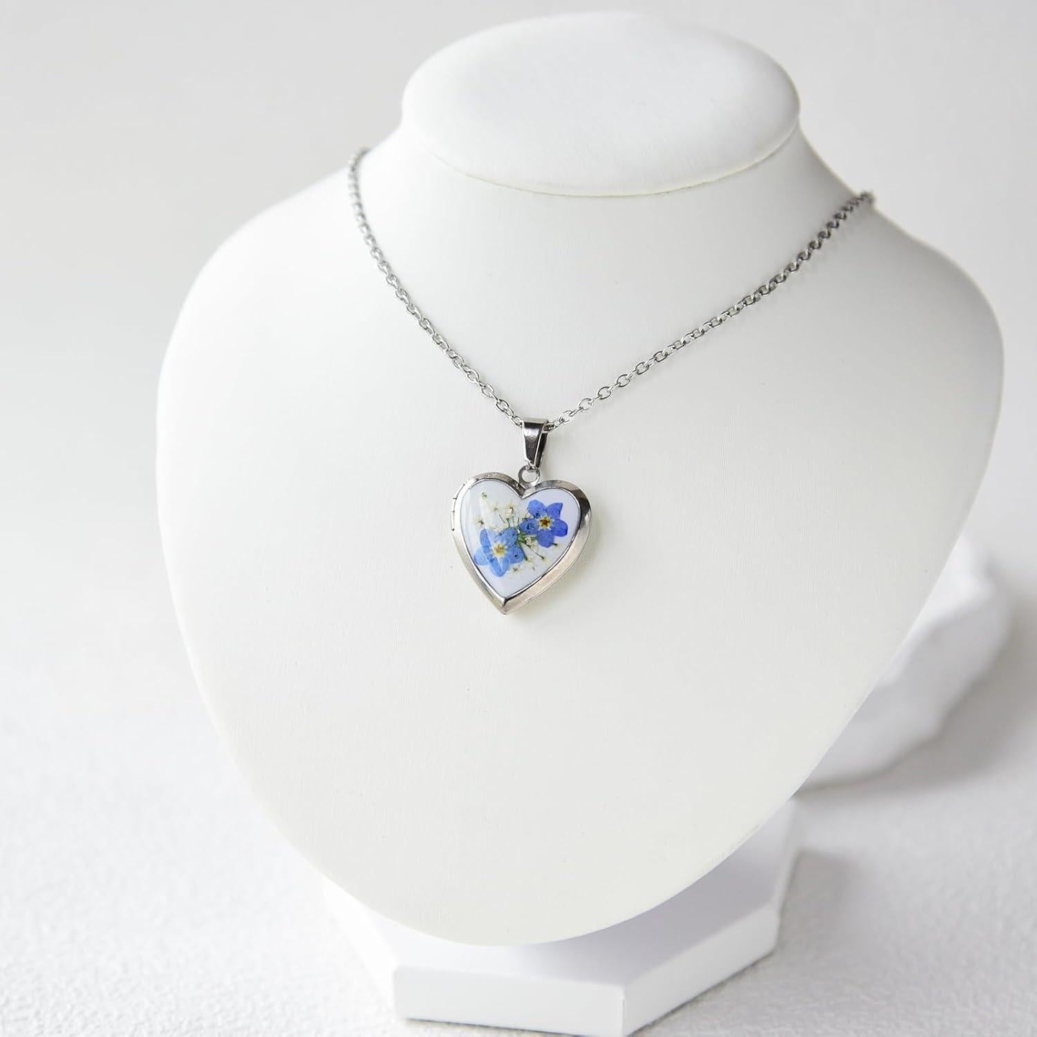 Collar Medallón Corazón Plata con Flores Prensadas - Regalo Ideal