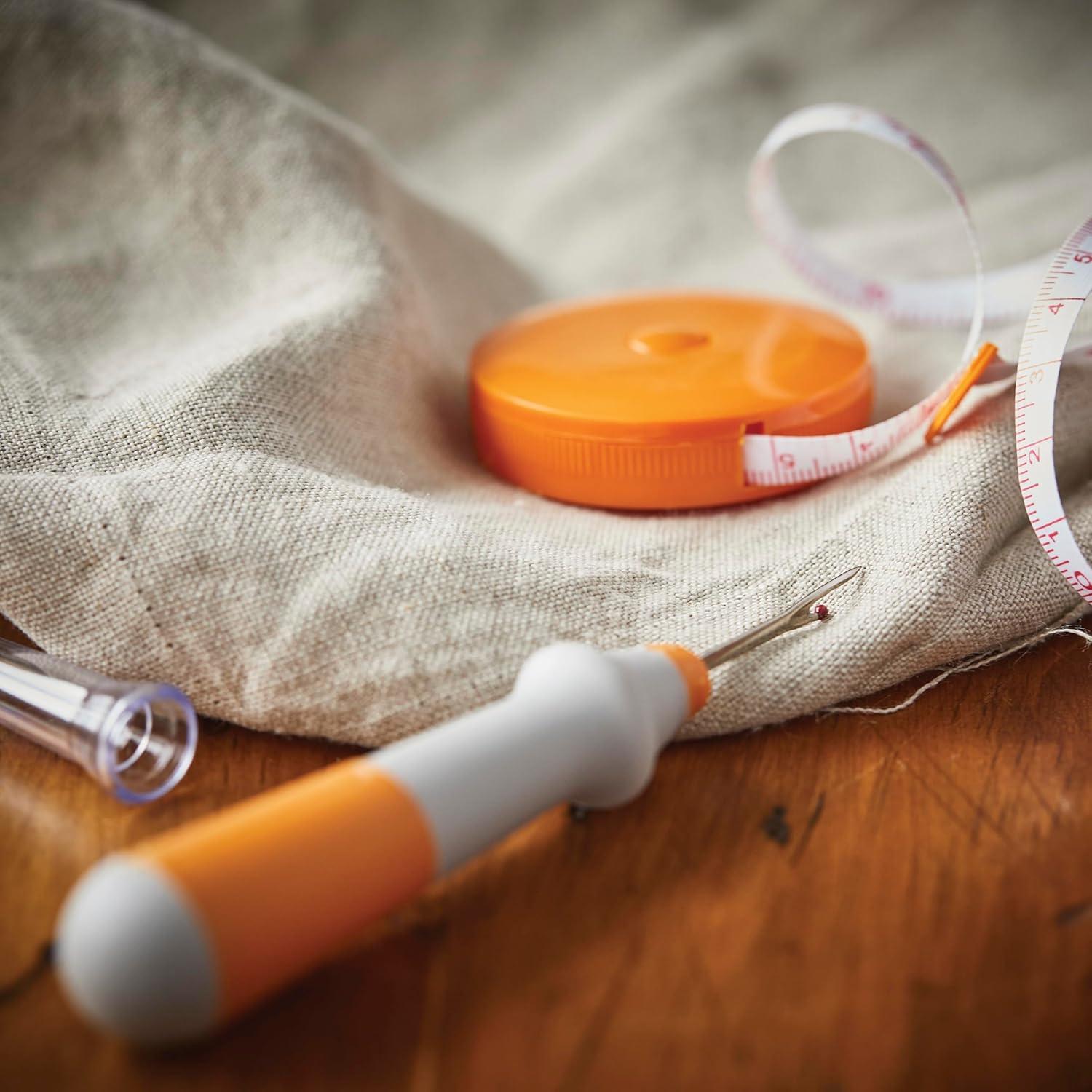 Juego de Desbarbador y Cinta Métrica Fiskars 1.5m