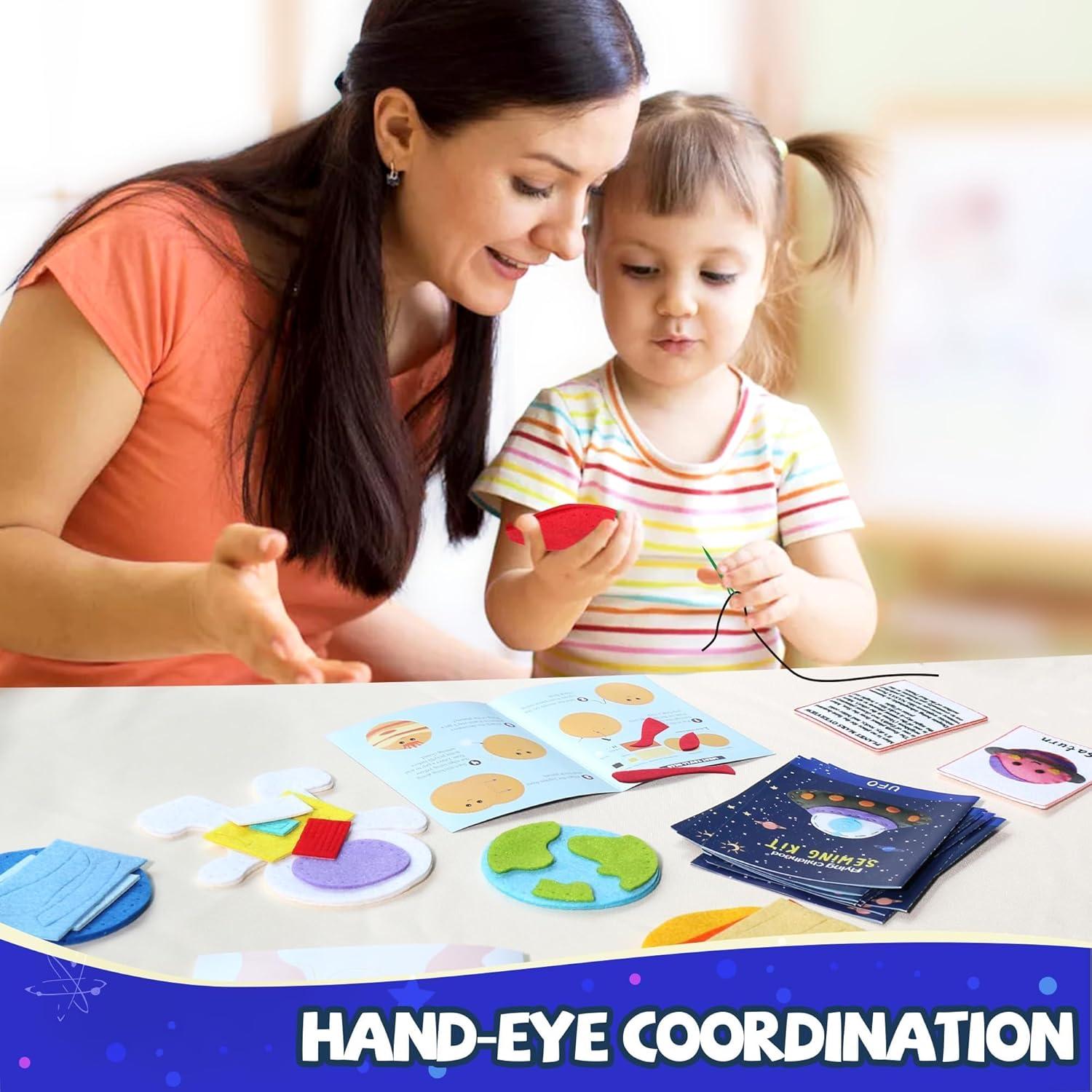 Kit de Costura Espacial Flying Childhood - Manualidades Fieltro 12 Piezas