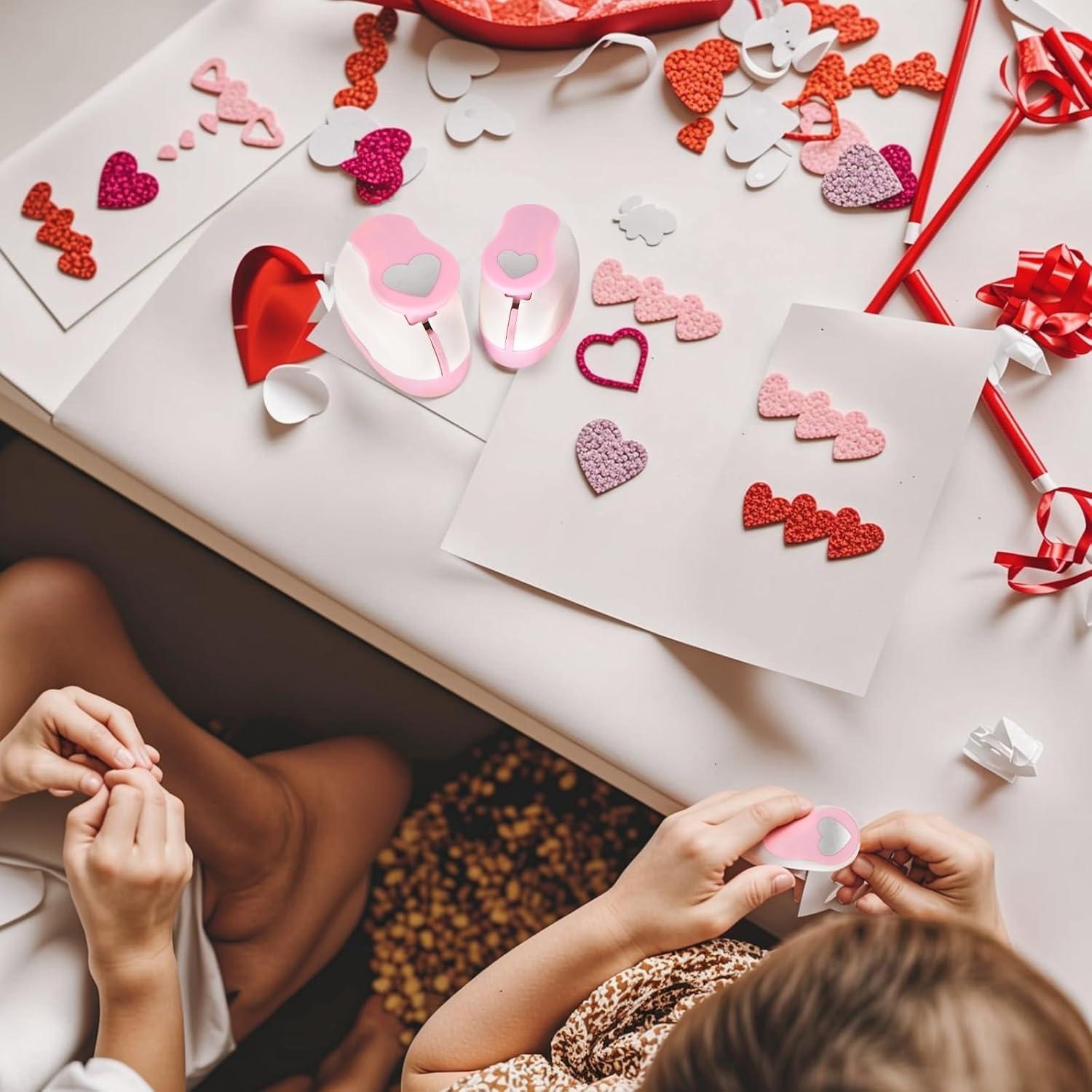Juego de 3 Perforadoras Corazón Rosa LOVEINUSA para Manualidades