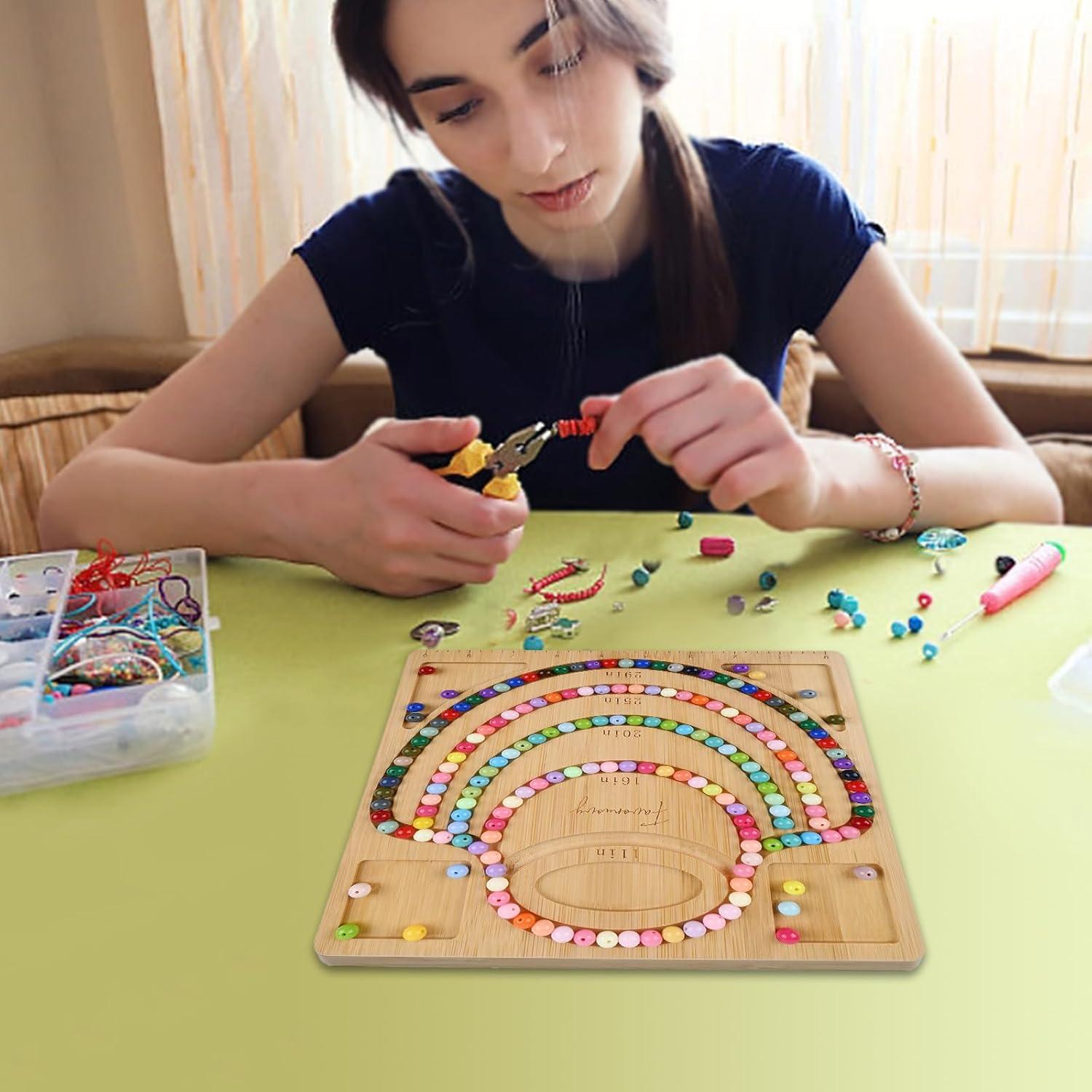 Tabla para hacer collares Favonuovy de madera 25x25 cm