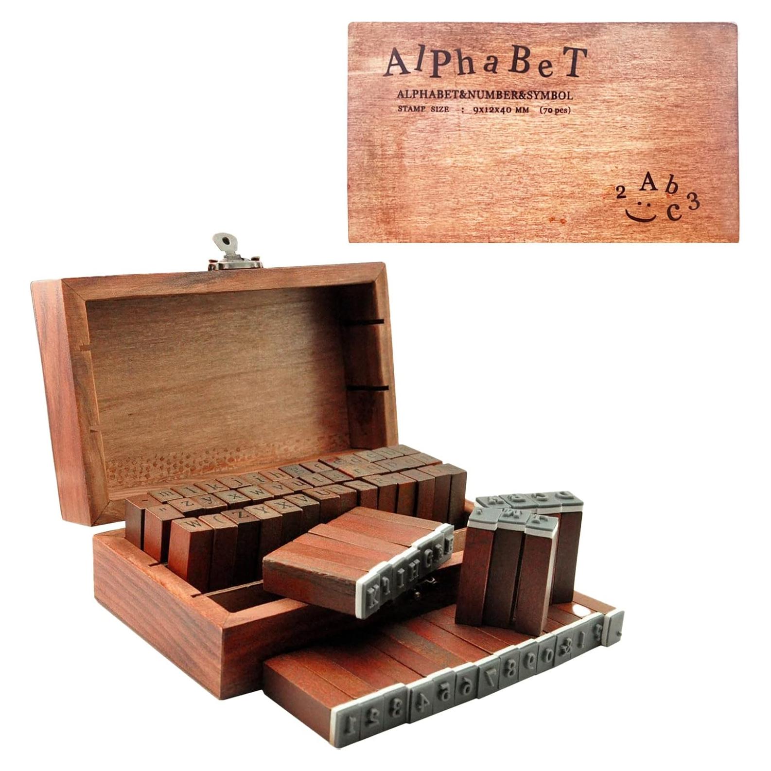 Set de Sellos de Letras UCEC - 70 Piezas para Manualidades