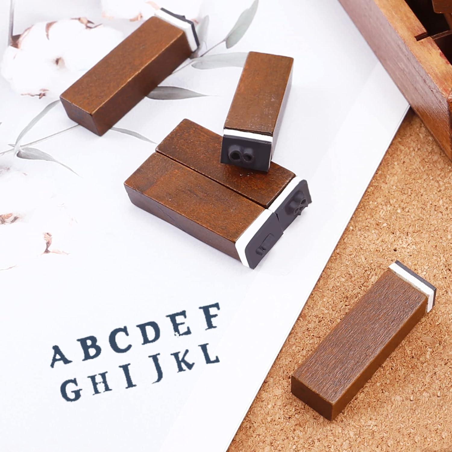 Set de Sellos de Letras UCEC - 70 Piezas para Manualidades