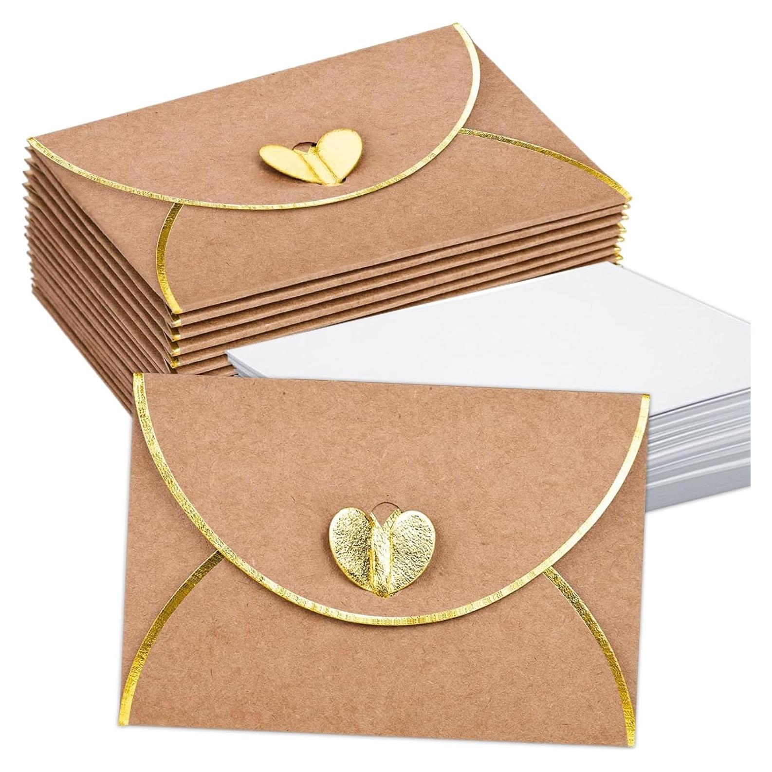 30 Mini Sobres Kraft con Cierre Corazón Dorado y Tarjetas