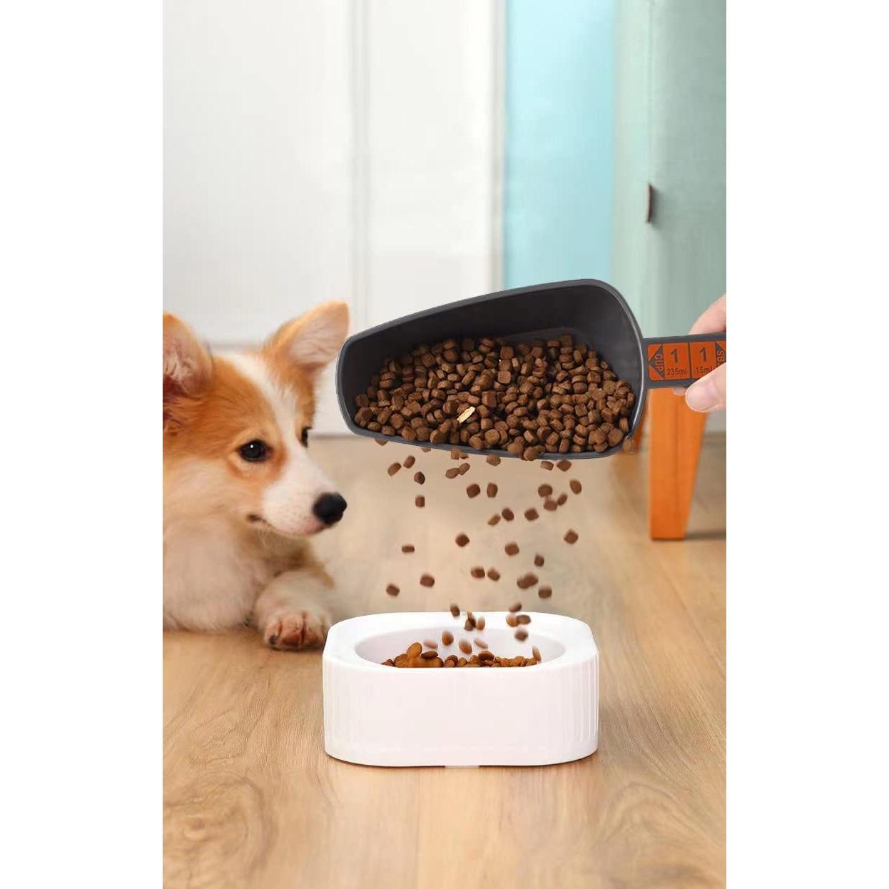 Cucharón Medidor de Comida para Perros COMTIM - 4 Tazas