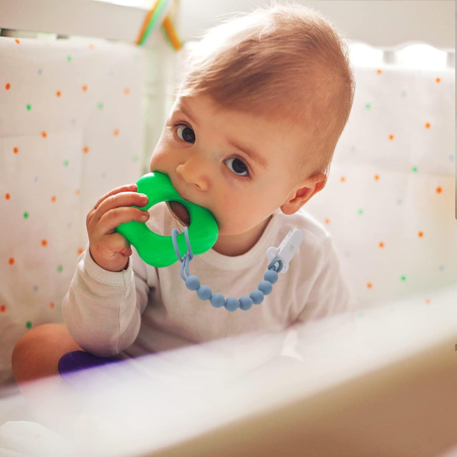 Clip de Chupete de Silicona Gris - 4 Piezas, Seguro y Práctico