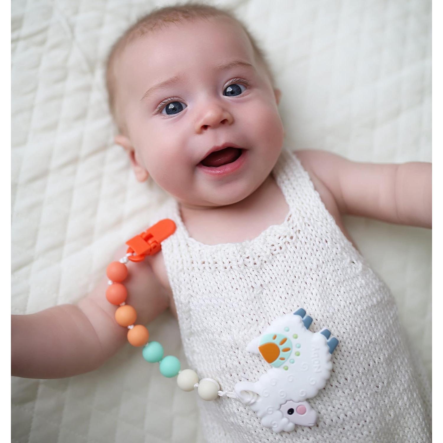 Mordedor de Silicona Nuby con Clip Pacifinder 3+ Meses