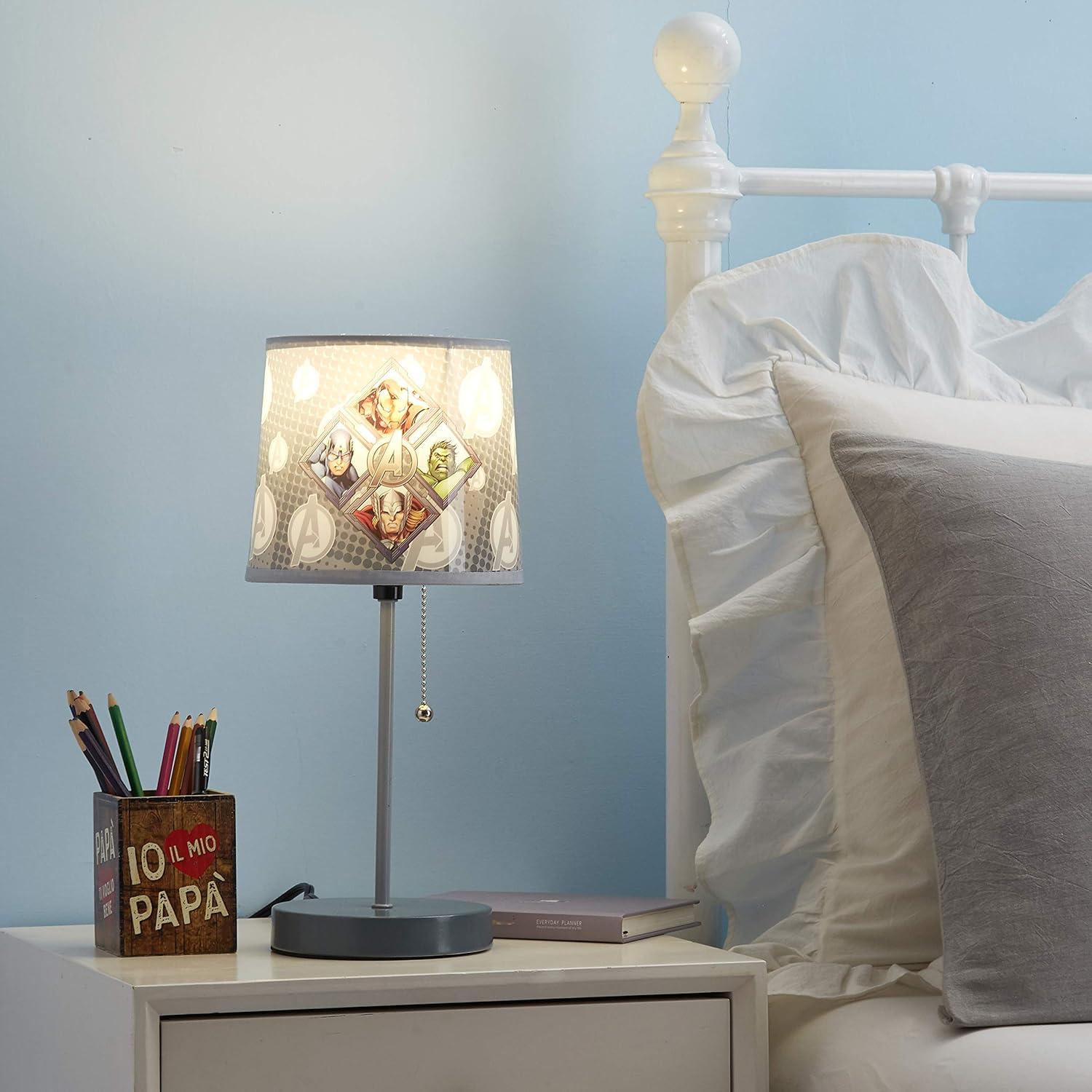 Lámpara de mesa Avengers Idea Nuova 39 cm temática