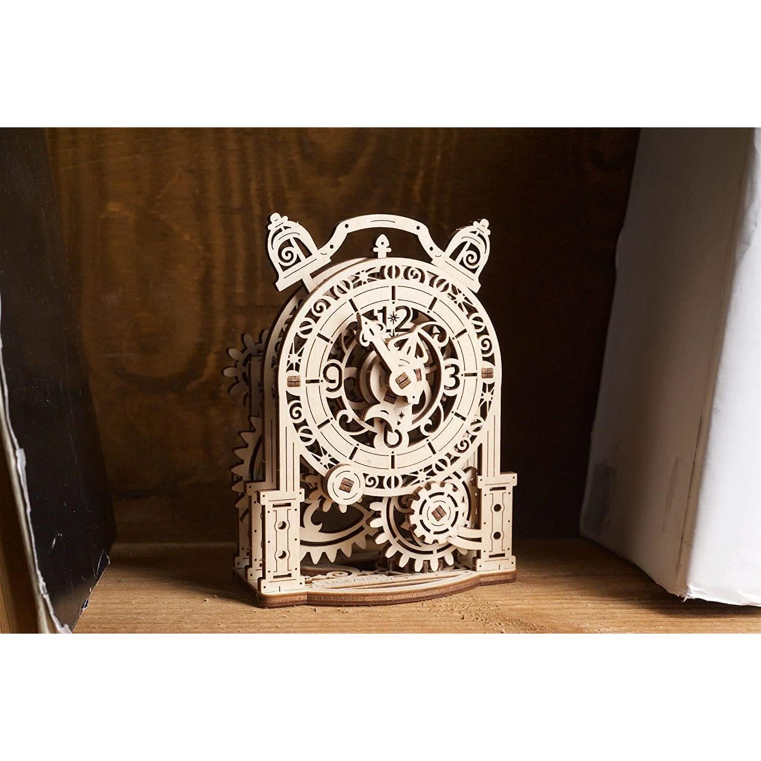Reloj de Alarma Vintage UGEARS - Rompecabezas 3D de Madera