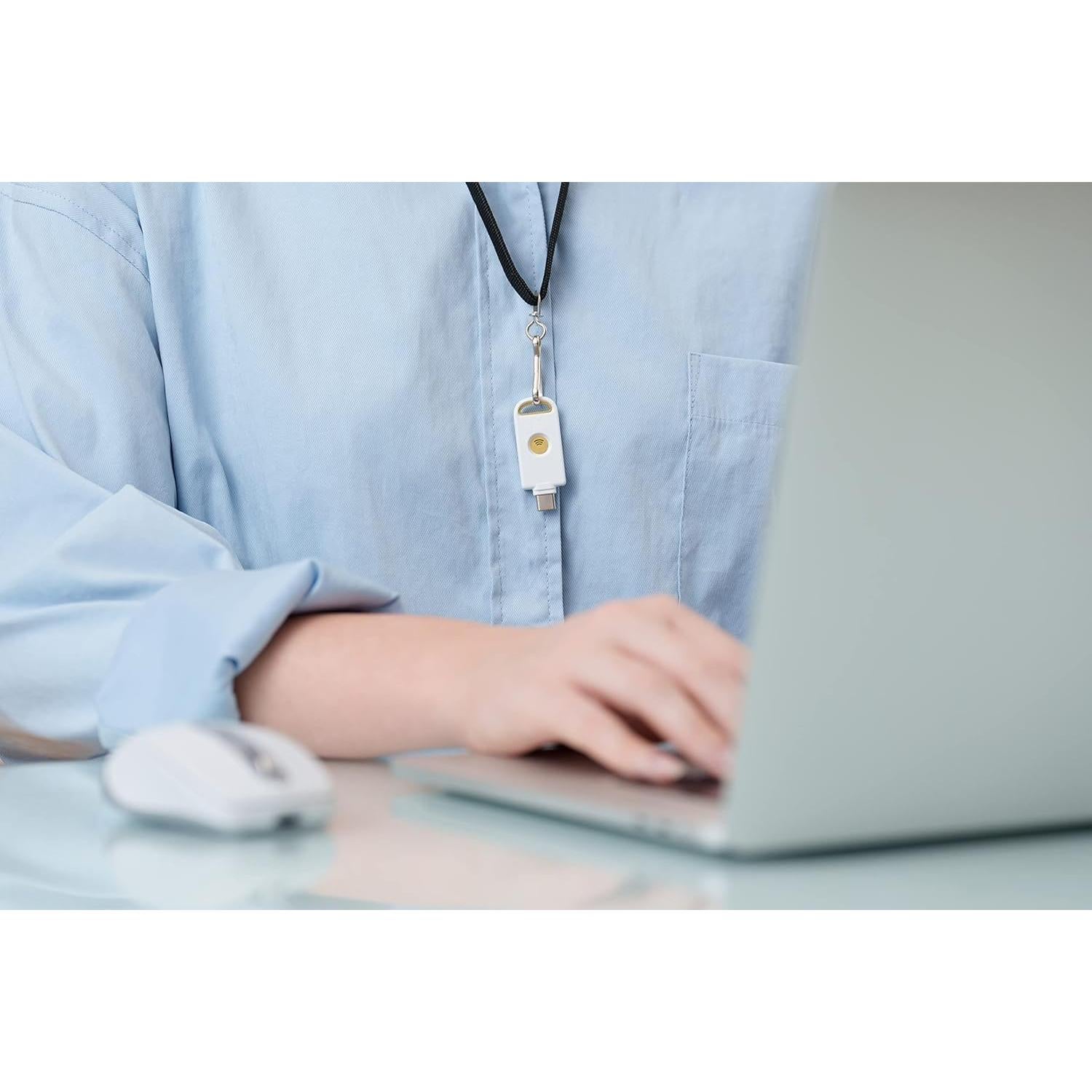 Clave de Seguridad Identiv uTrust FIDO2 NFC USB-C