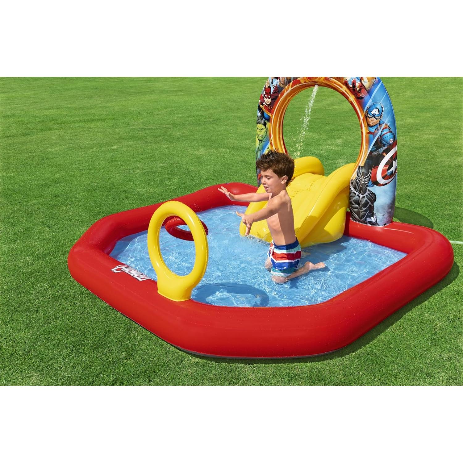 Centro de Juego Inflable de Agua Bestway Avengers 2.1m x 2m