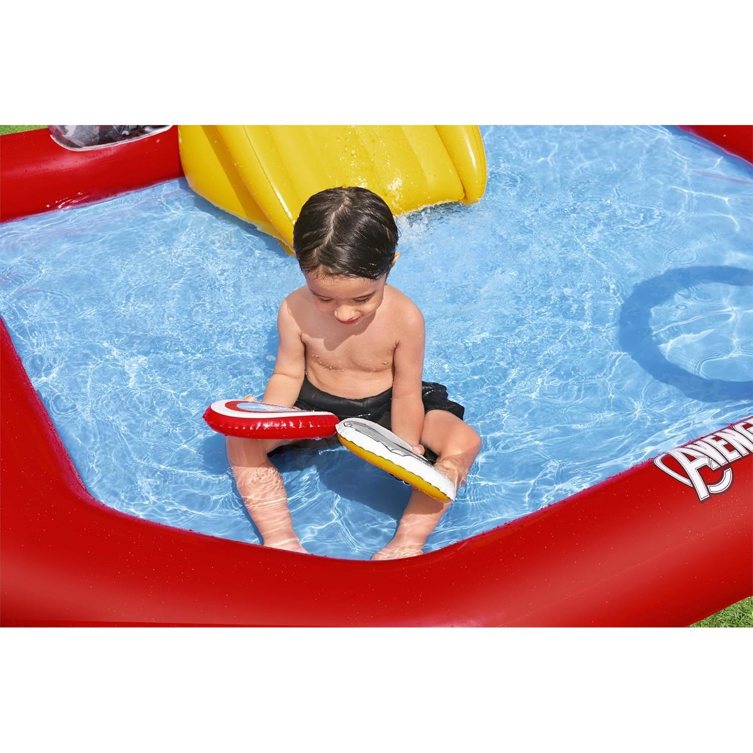 Centro de Juego Inflable de Agua Bestway Avengers 2.1m x 2m