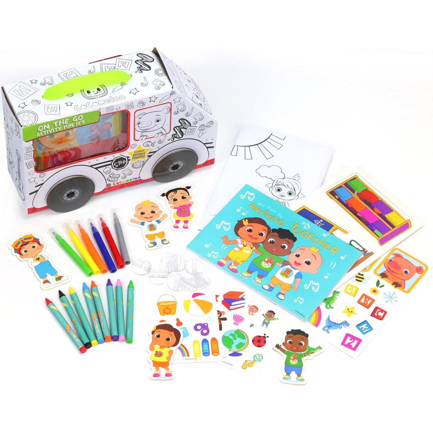 Furgoneta Cocomelon Tara Toys con Actividades Creativas