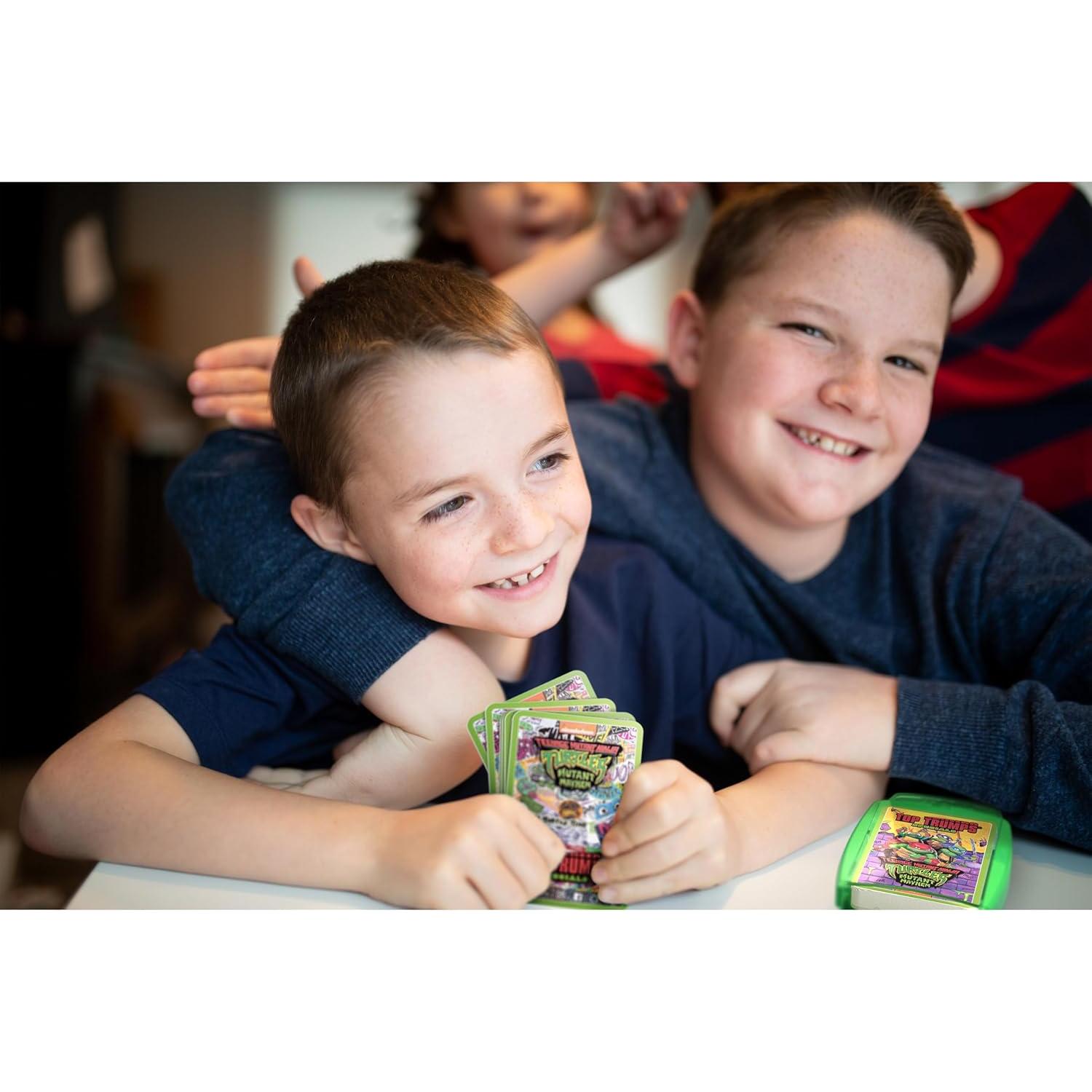 Juego de Cartas Top Trumps Tortugas Ninja - 2+ Jugadores - 6+ Años