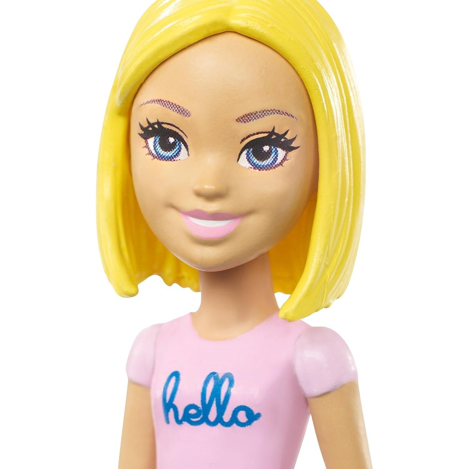 Muñeca Barbie Mini Deluxe 10 cm en Movimiento Mattel