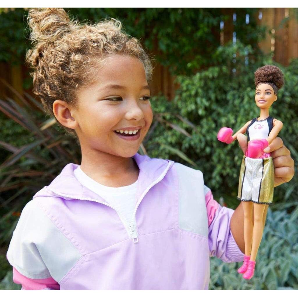 Muñeca Barbie Boxeadora con Atuendo y Guantes Rosas - Mattel