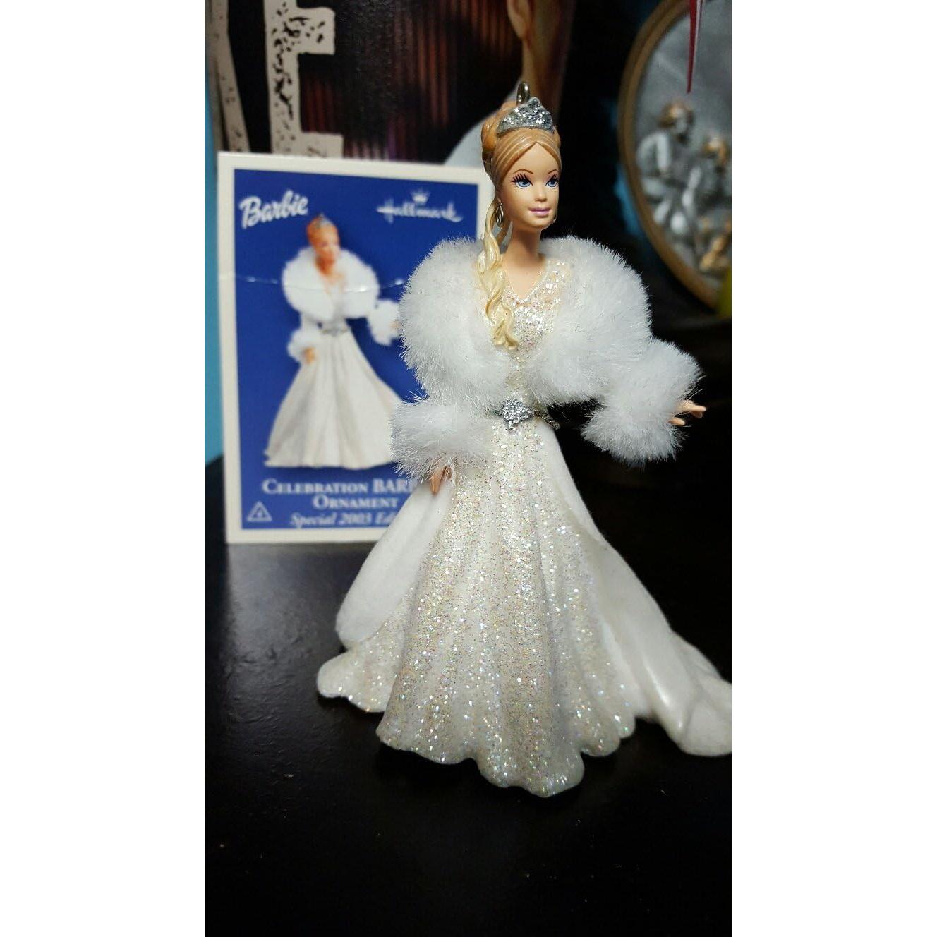 Adorno Colgante Barbie Celebración 2003 QX2459 - Pelaje Sintético