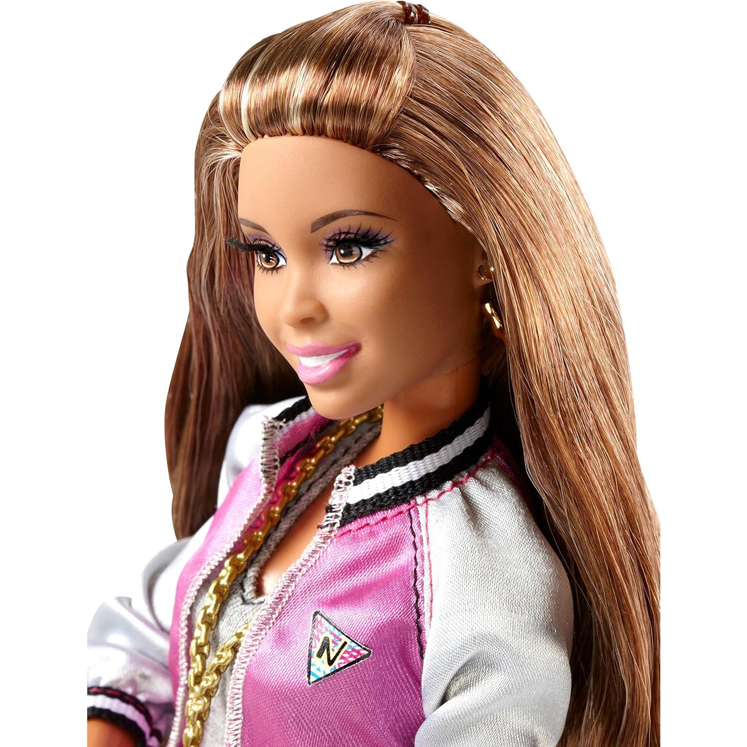 Muñeca Barbie Nikki Estilo Urbano con Falda Peplum