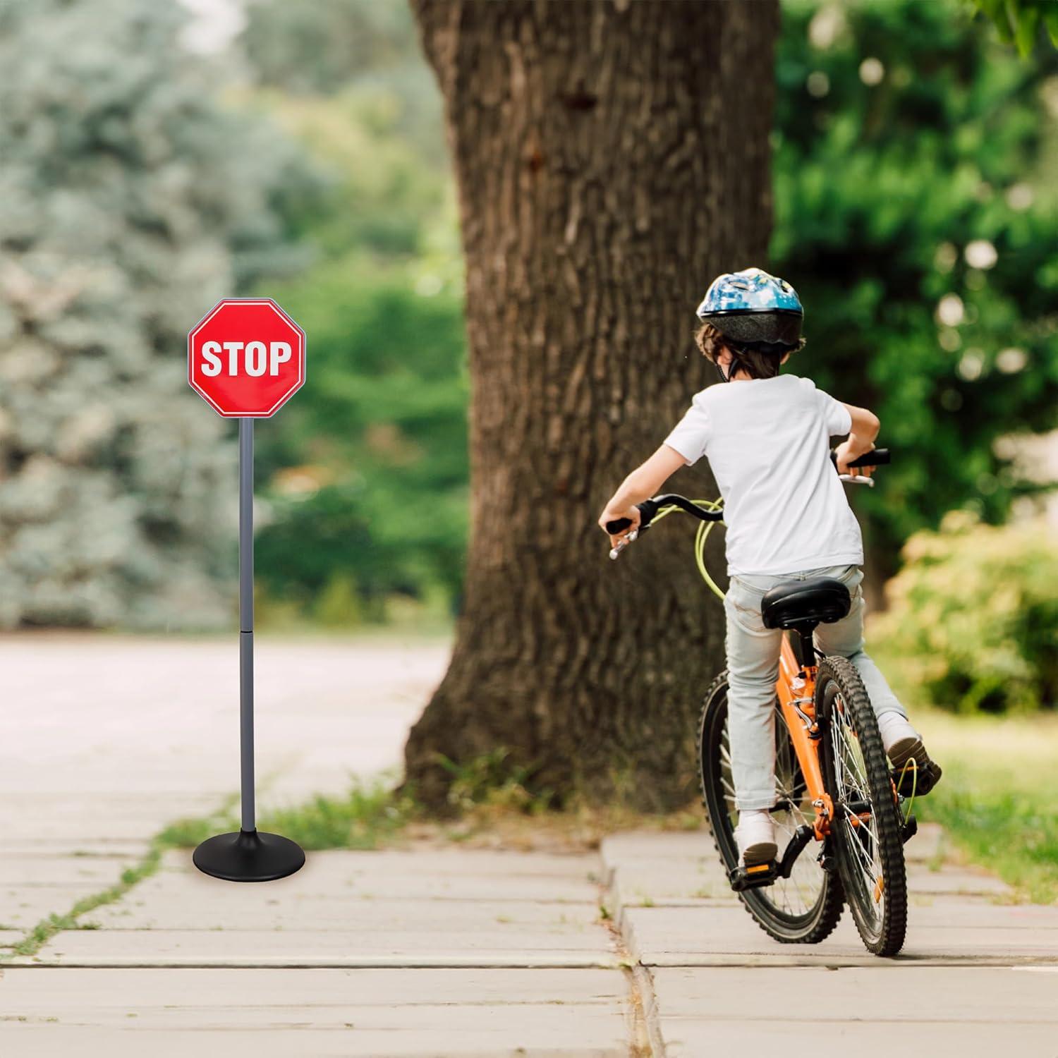 Juego de Señales de Tráfico Attatoy con Semáforo 32 Piezas