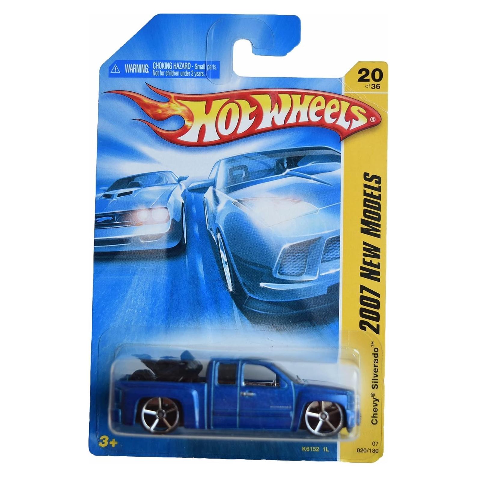 Auto a Escala Hot Wheels Chevy Silverado 2007 Azul 1:64