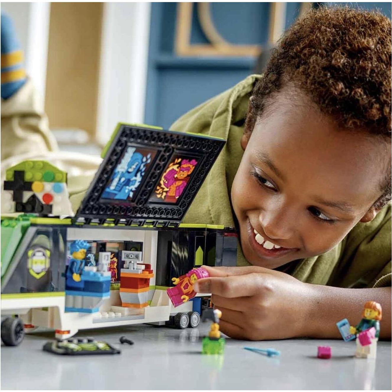 LEGO 60388 Camión de Torneo de Videojuegos eSports Juguete